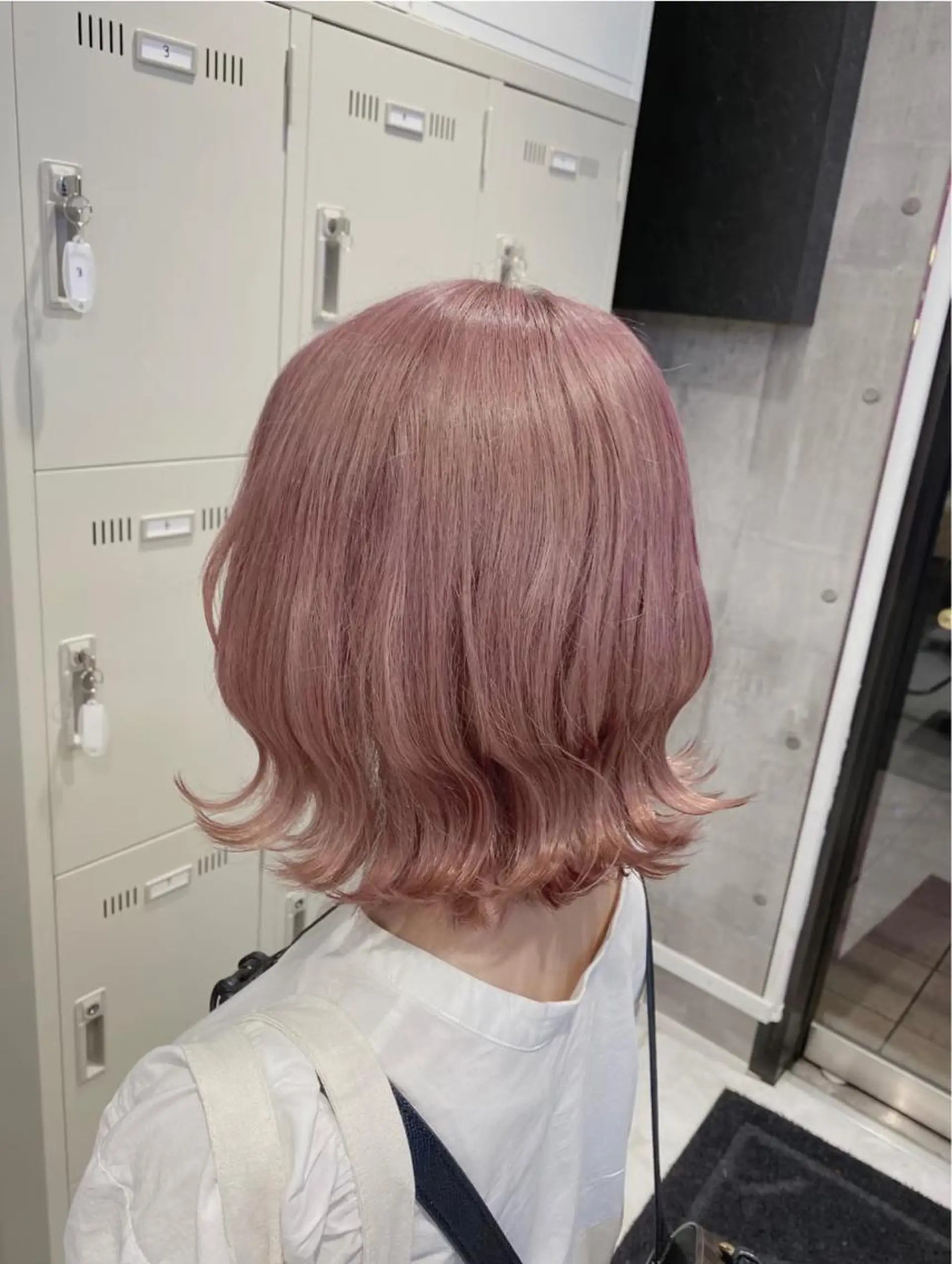 ミディアム カラー ヘアアレンジ リラク 韓国ヘア 🦋KIRA🦋のヘアスタイル