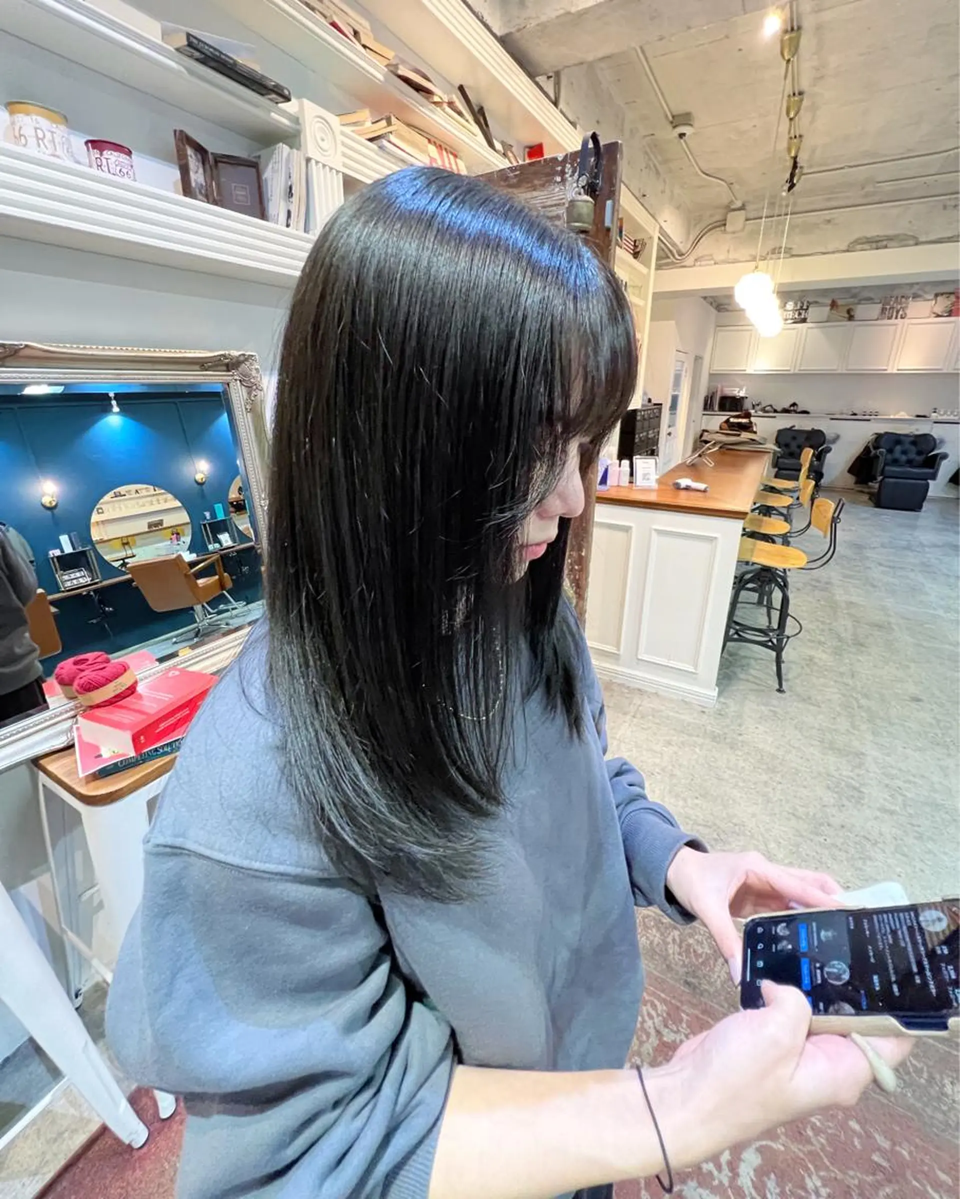 ミディアム カラー グレージュ オリーブグレージュ オリーブグレー トリートメント ヘアカラー トリートメント ヘアセット 金子 廉のヘアスタイル