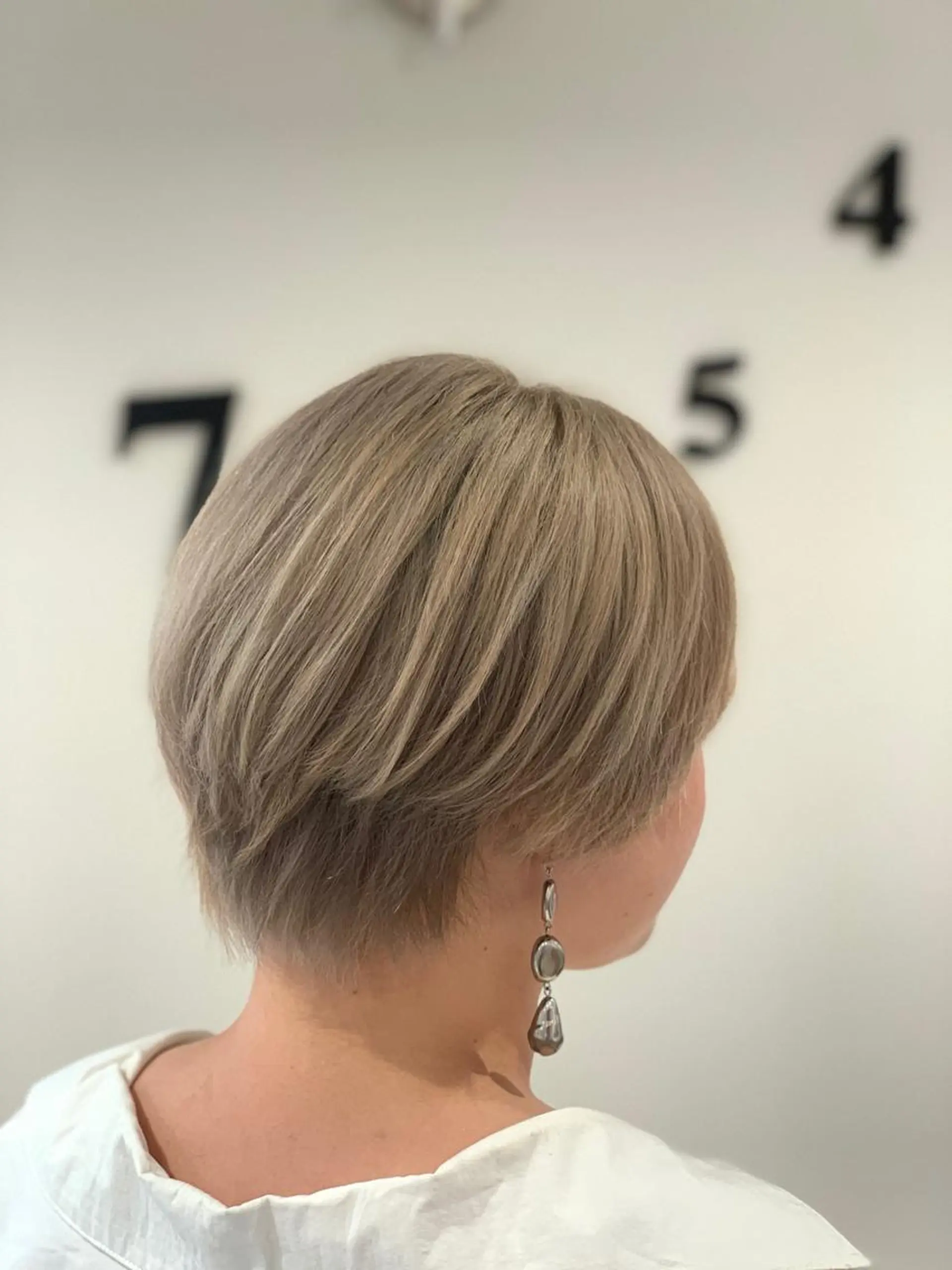 ショート カラー ヘアカラー 松吉 純平のヘアスタイル