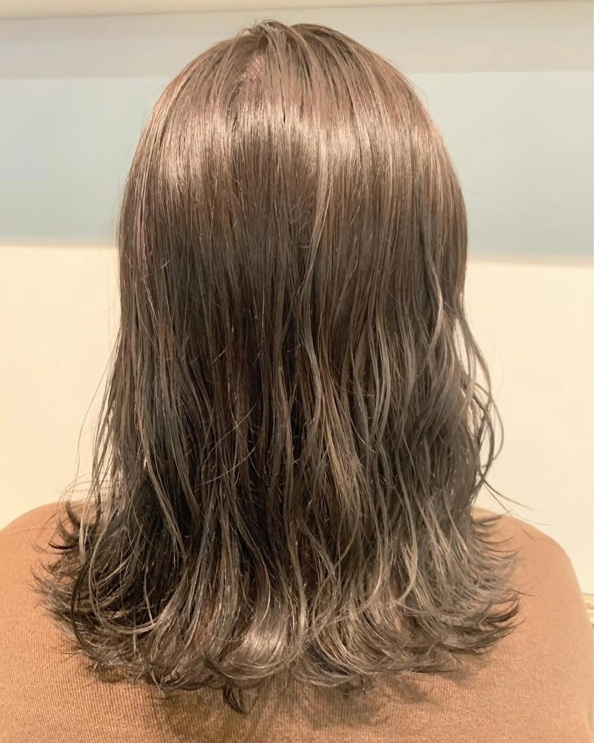 セミロング アッシュ カット ヘアカラー トリートメント ヘッドスパ ヘアセット 山口 竣也のヘアスタイル