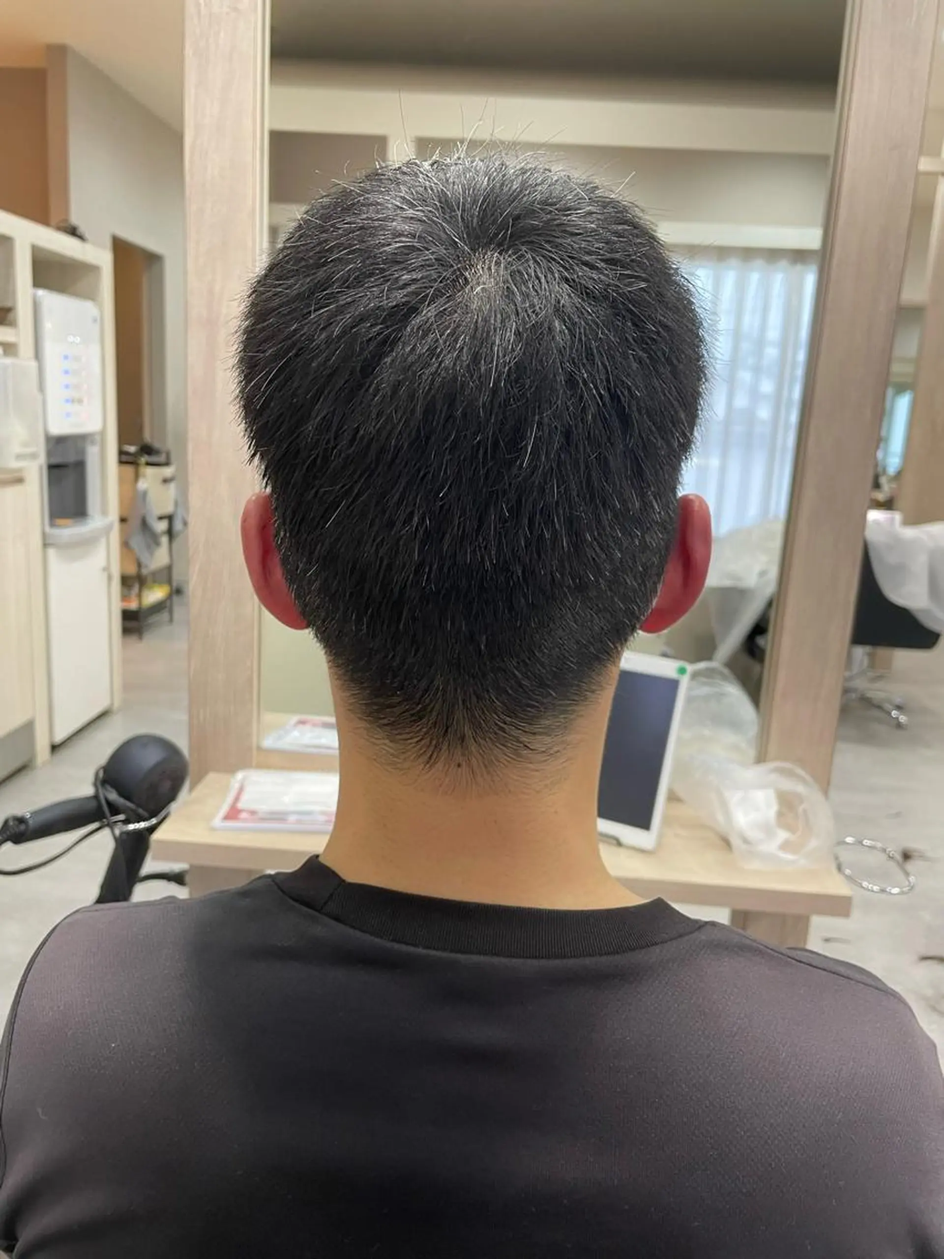 メンズ 刈り上げ カット 永田 まどかのヘアスタイル