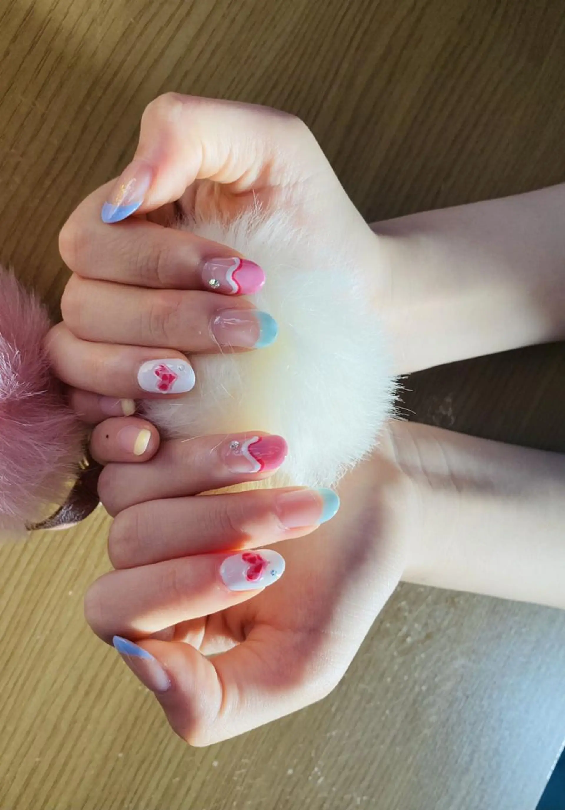 ネイル へぜリヒ ·もものネイルデザイン