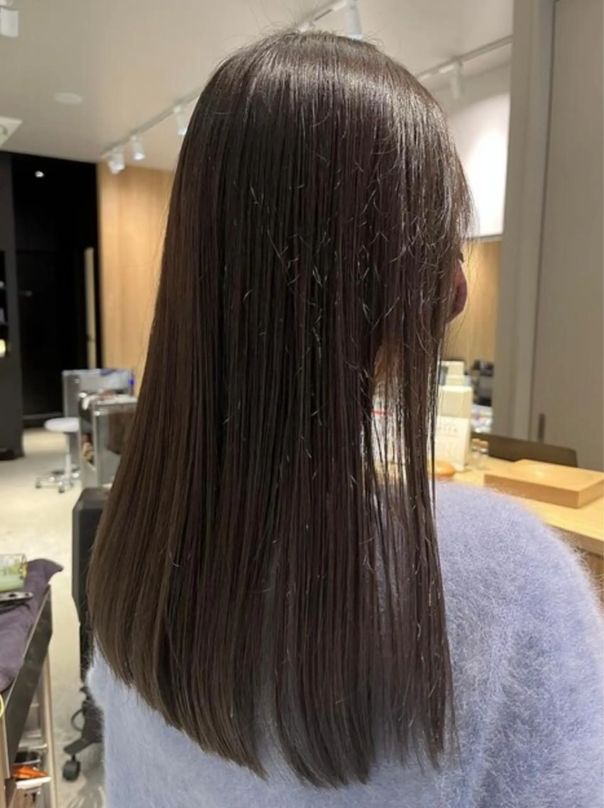 ロング ヘアカラー トリートメント MOND / NANAのヘアスタイル