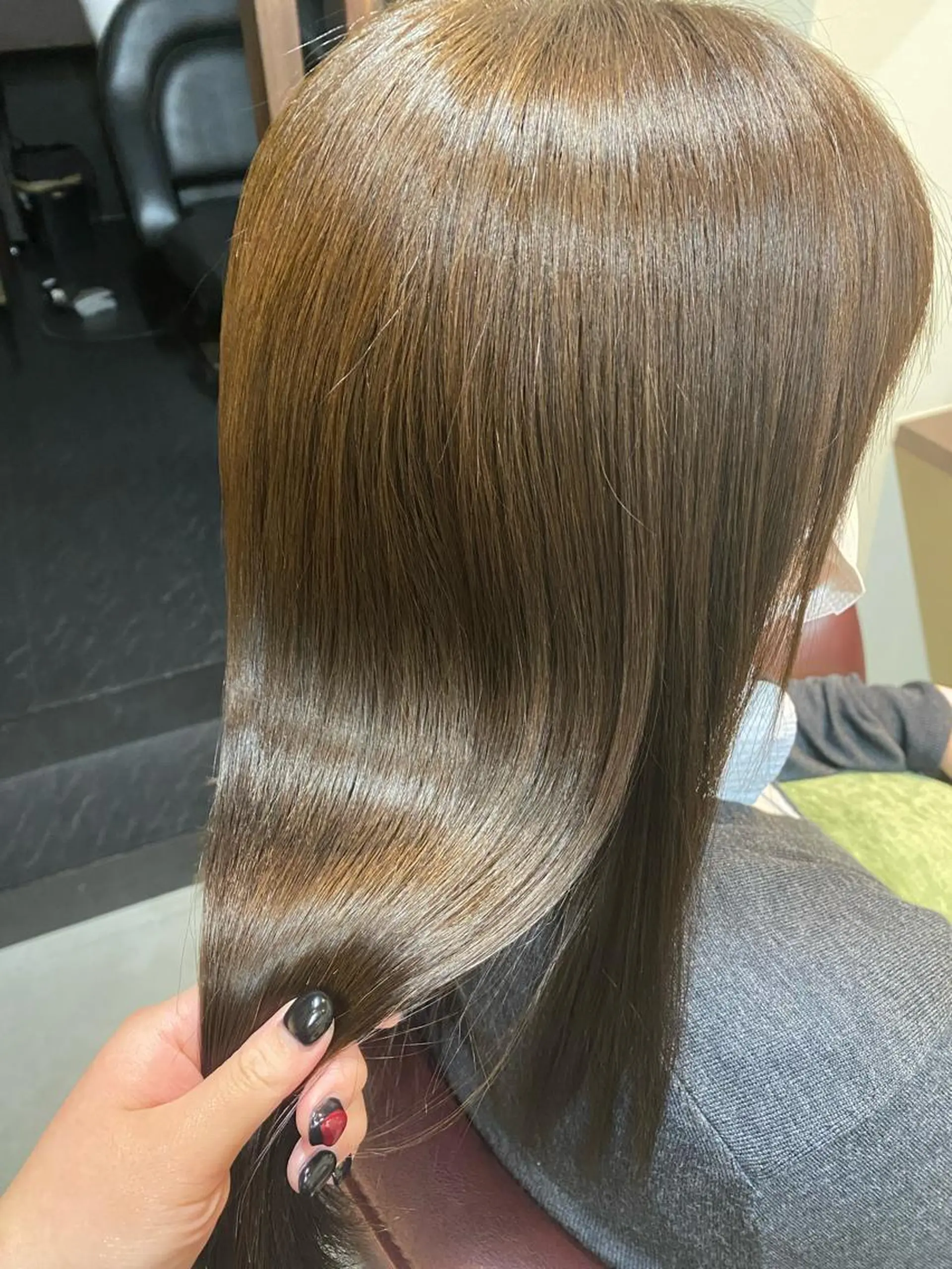 ロング アッシュ アッシュブラウン チョコレートブラウン 髪質改善 トリートメント 🤎タケオカ サキ🤎のヘアスタイル