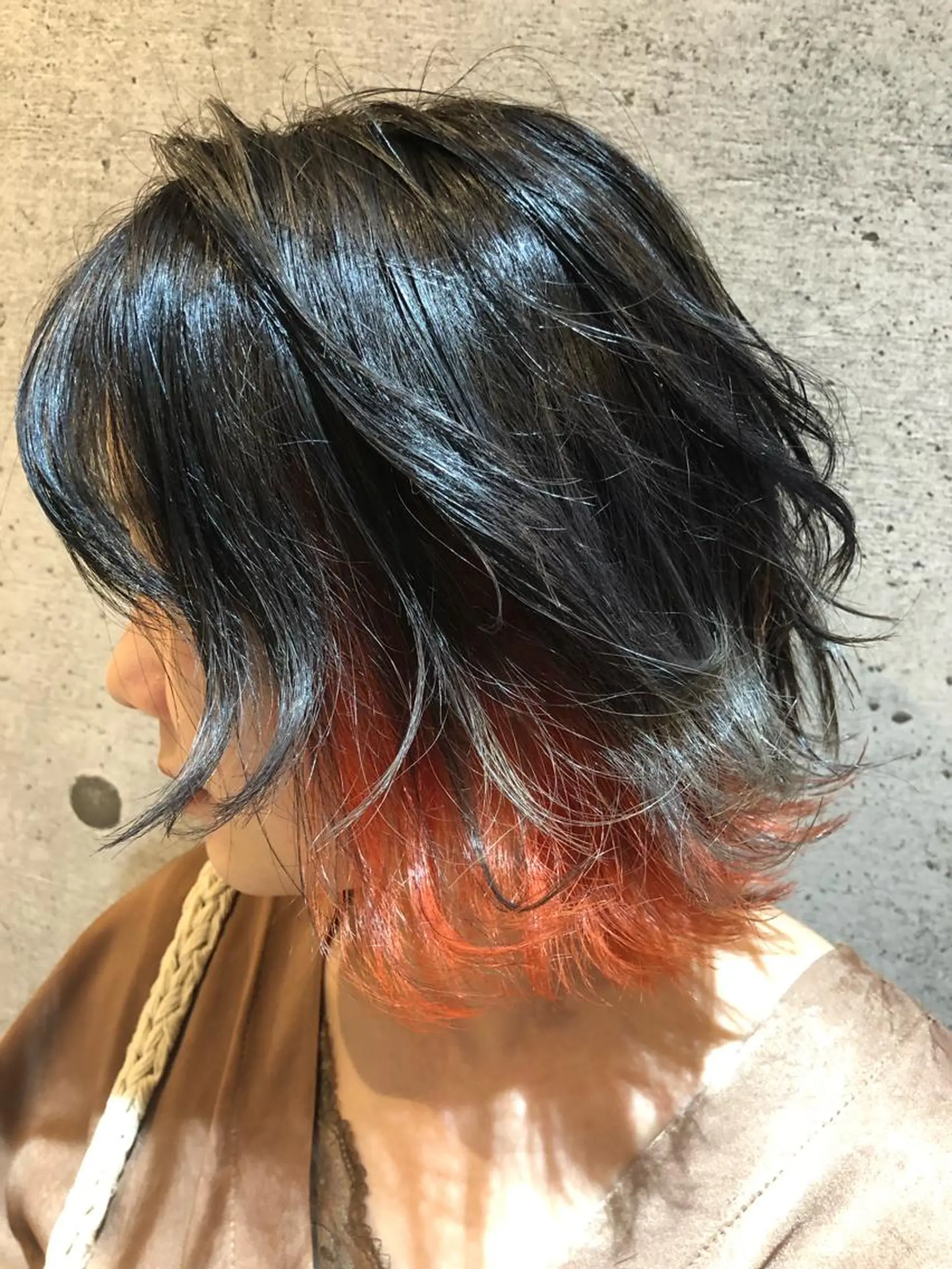 ミディアム アッシュ ウルフカット カット ヘアカラー トリートメント 久保 敏之のヘアスタイル