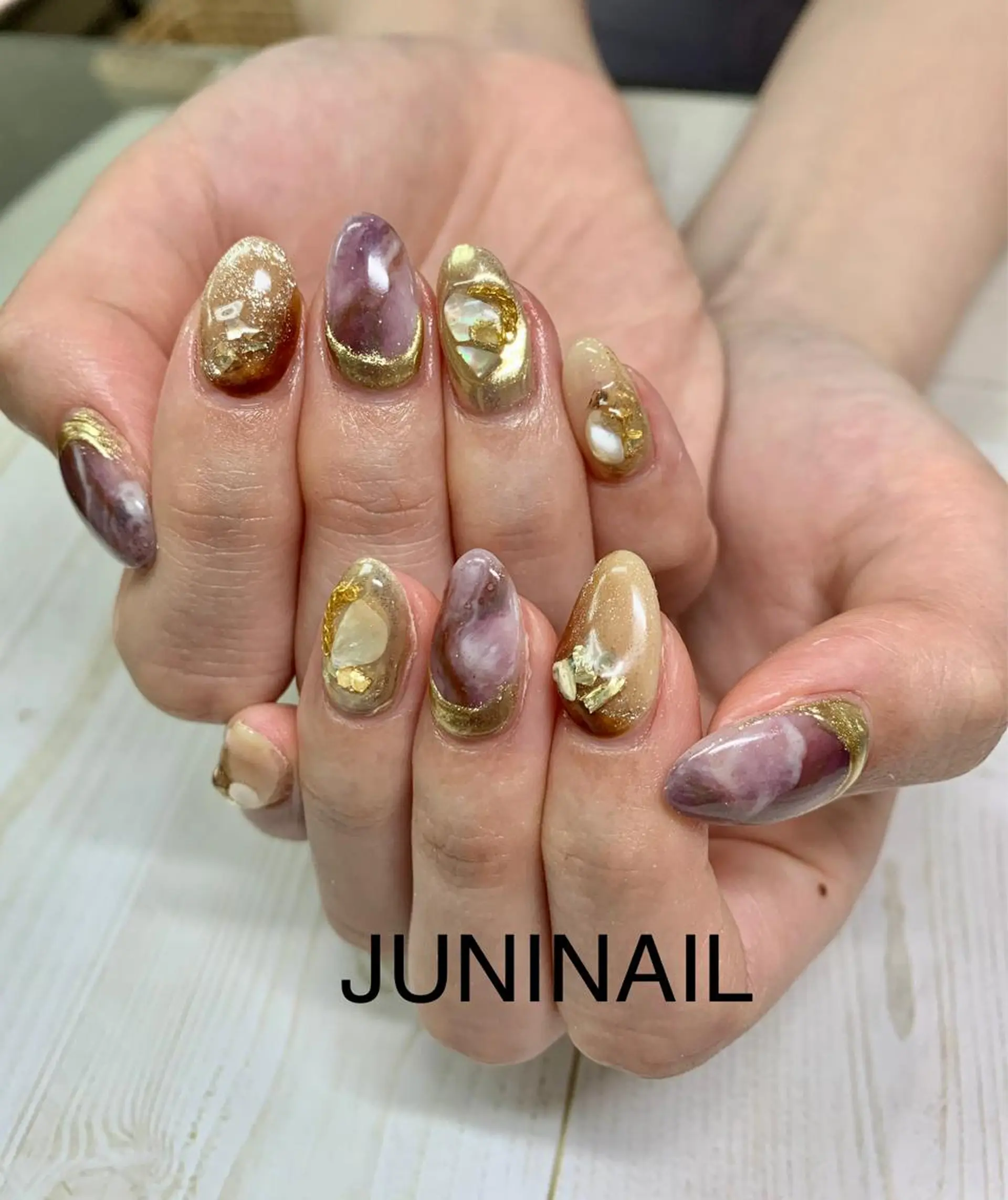 ネイル オーロラネイル クリアネイル フラッシュネイル フレンチネイル 氷ネイル・うるうるネイル ハンドネイル ハンドケア JuniNail韓国 ネイリストsuのネイルデザイン