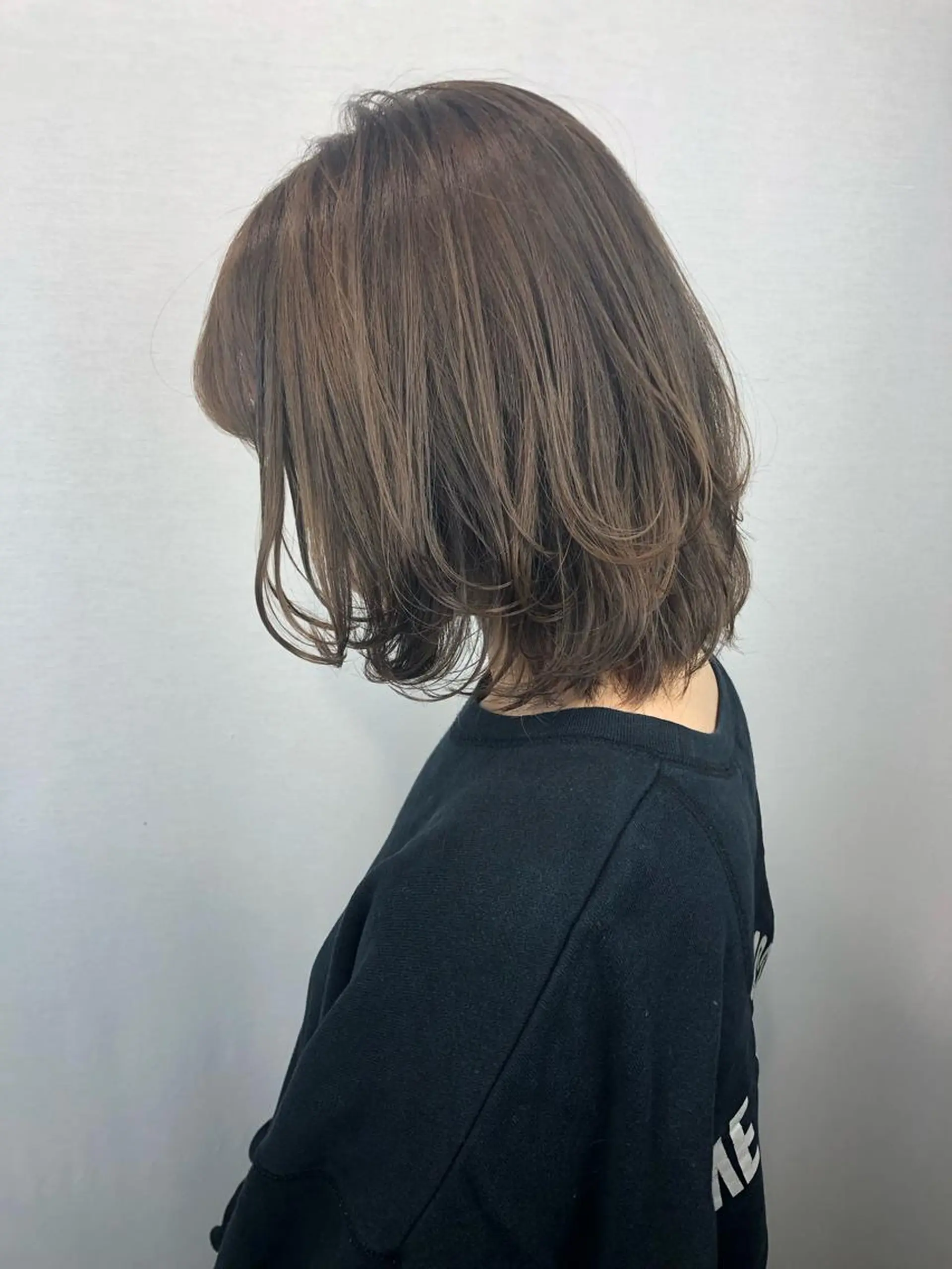 ミディアム カラー 切りっぱなしボブ アッシュ ダブルカラー ボブ カット 2nd所属・🤍2nd🤍田所 美希のヘアスタイル