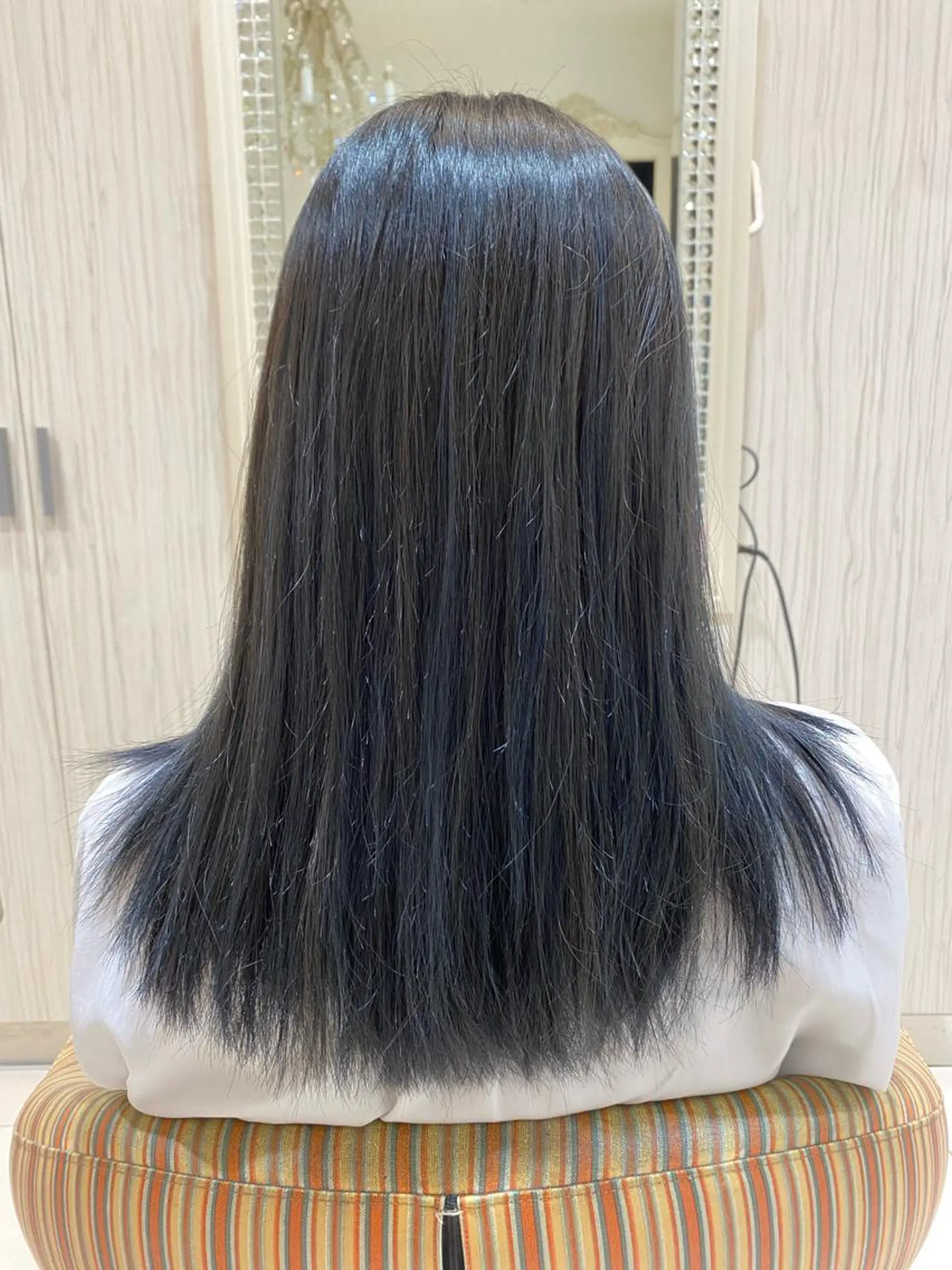 セミロング カラー ヘアアレンジ ブルーカラー ハイライトカラー ハイライト 🥀暖色韓国ヘア💕 保科侑花のヘアスタイル