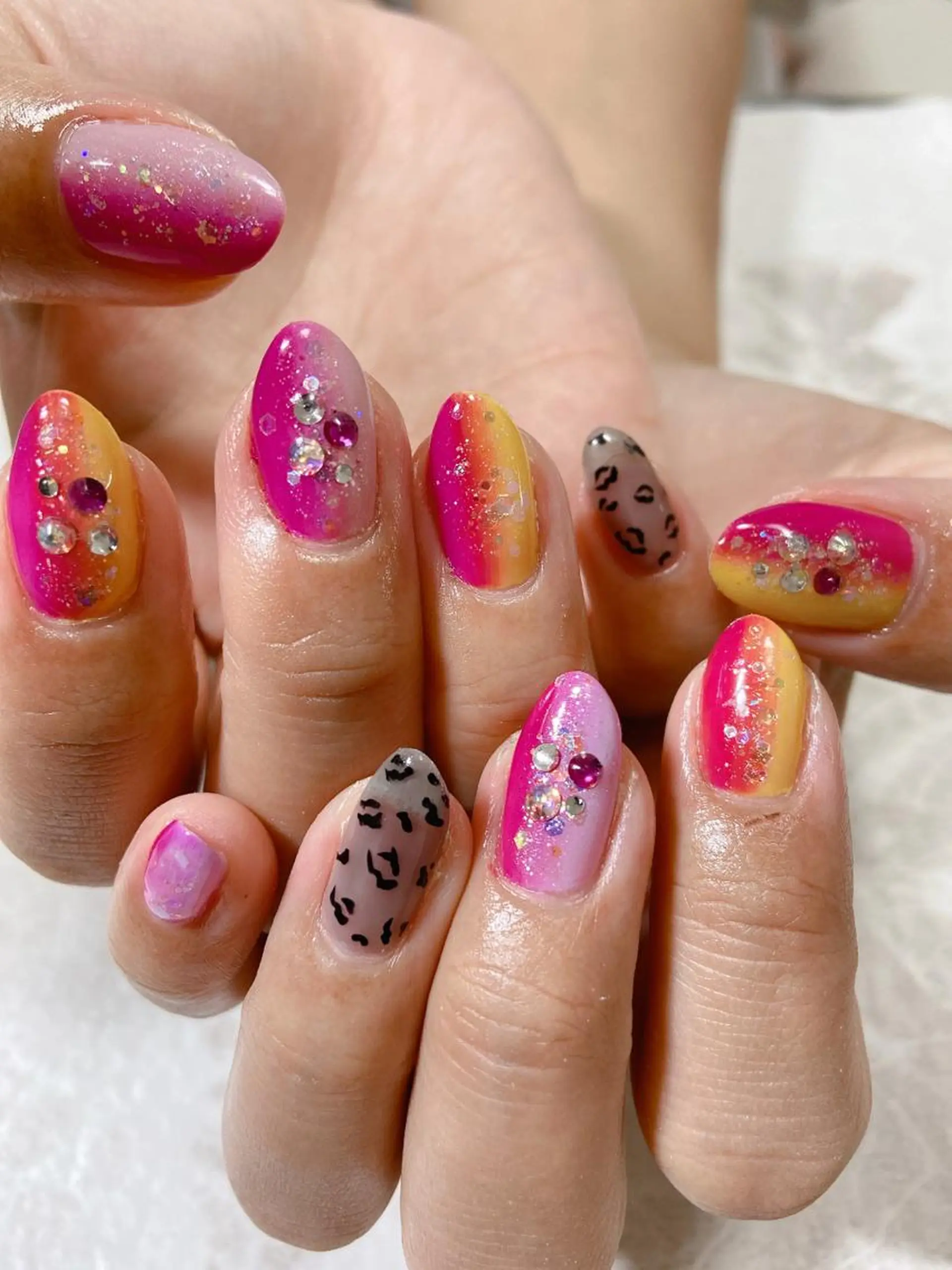 ネイル ハンドネイル フットネイル Lokahi NAILのネイルデザイン