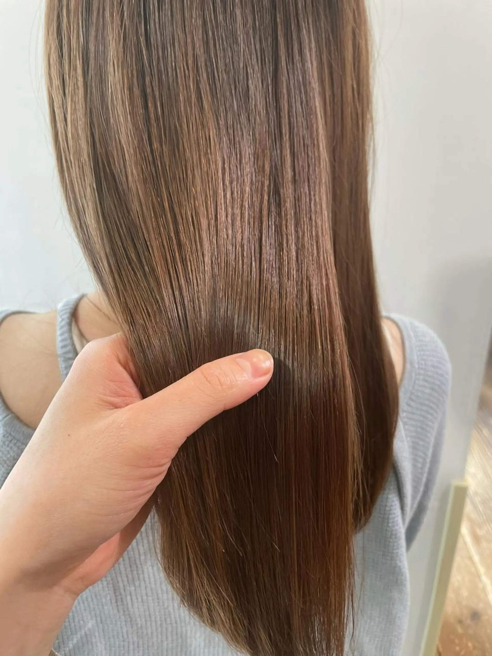 ロング カラー ブリーチなしで透け感 暖色カラーボブaoiのヘアスタイル