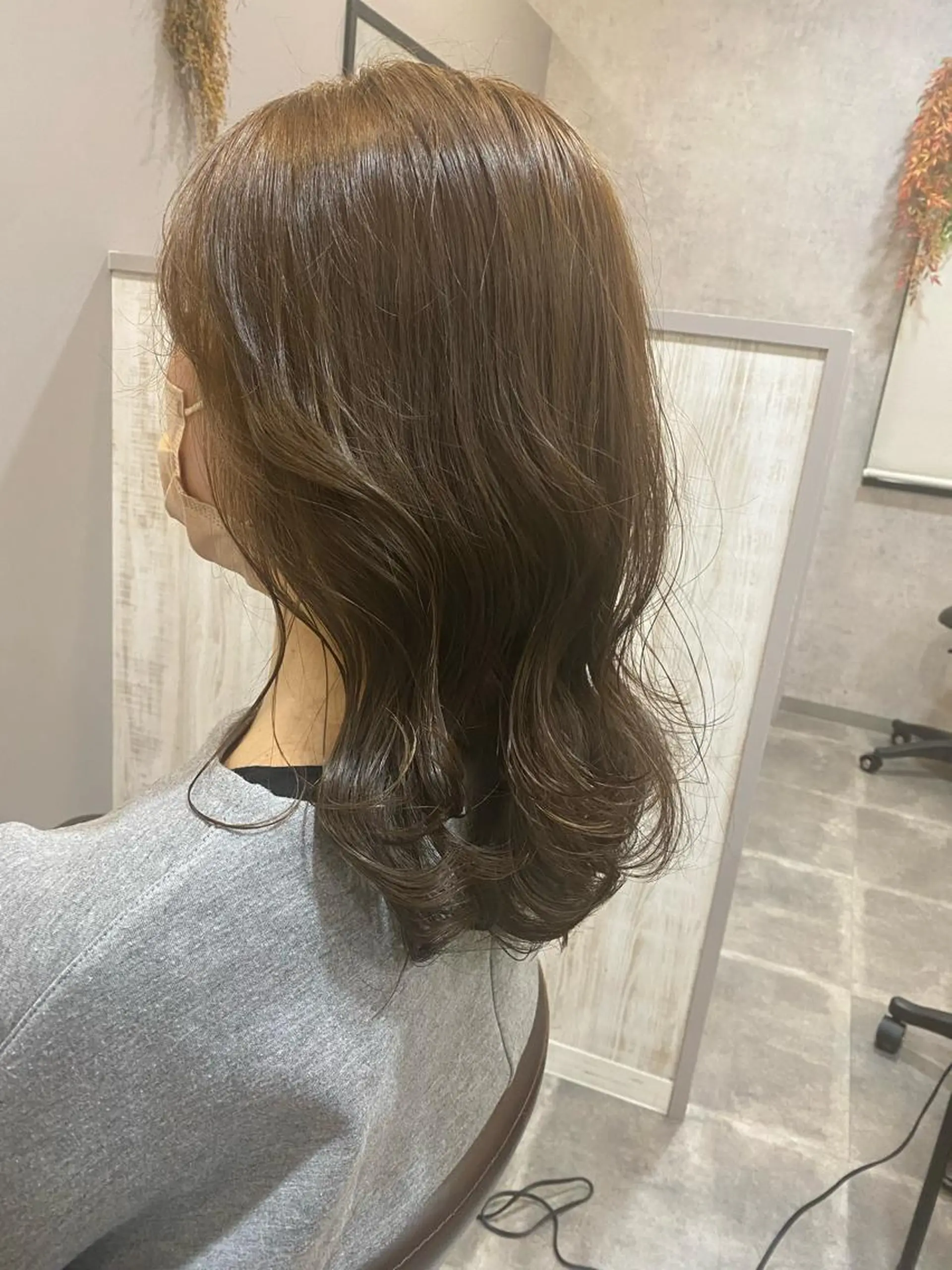 セミロング カラー ベージュカラー Bonheur  KAWANISHI所属・ノンダメージ 🥑mikubanのヘアスタイル
