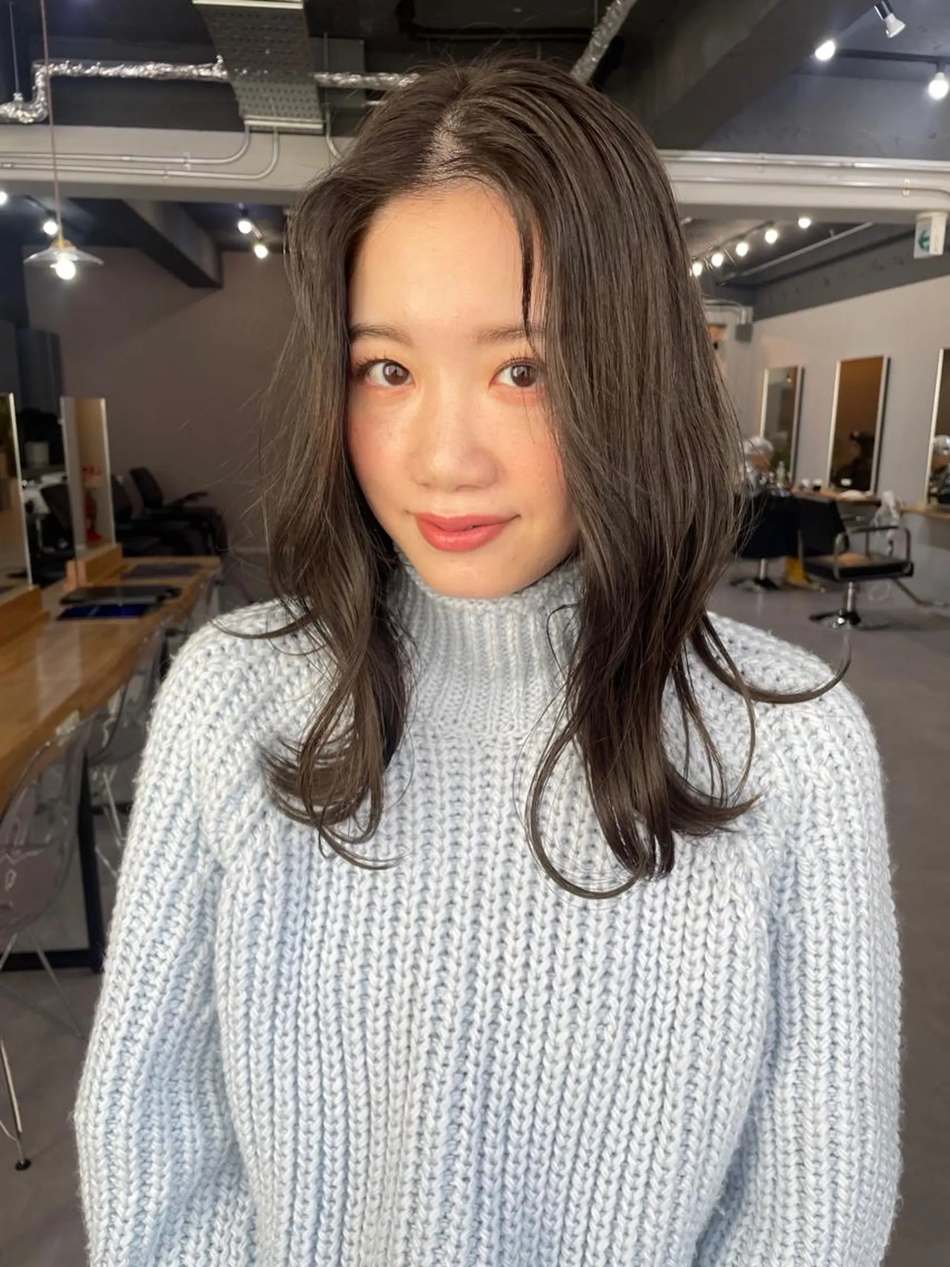セミロング カット ヘアカラー トリートメント 倉辻 香奈子のヘアスタイル
