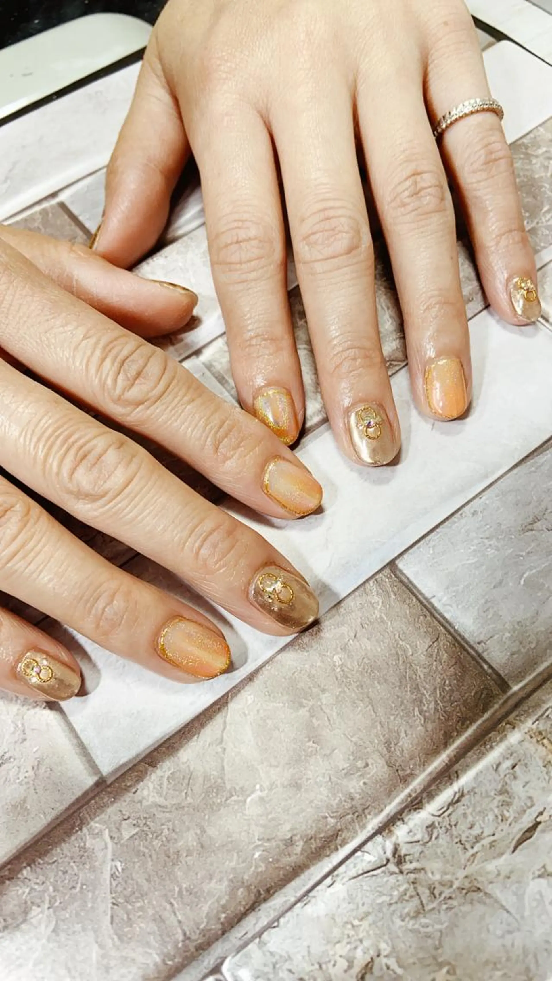 ネイル ハンドネイル フットネイル Lokahi NAILのネイルデザイン