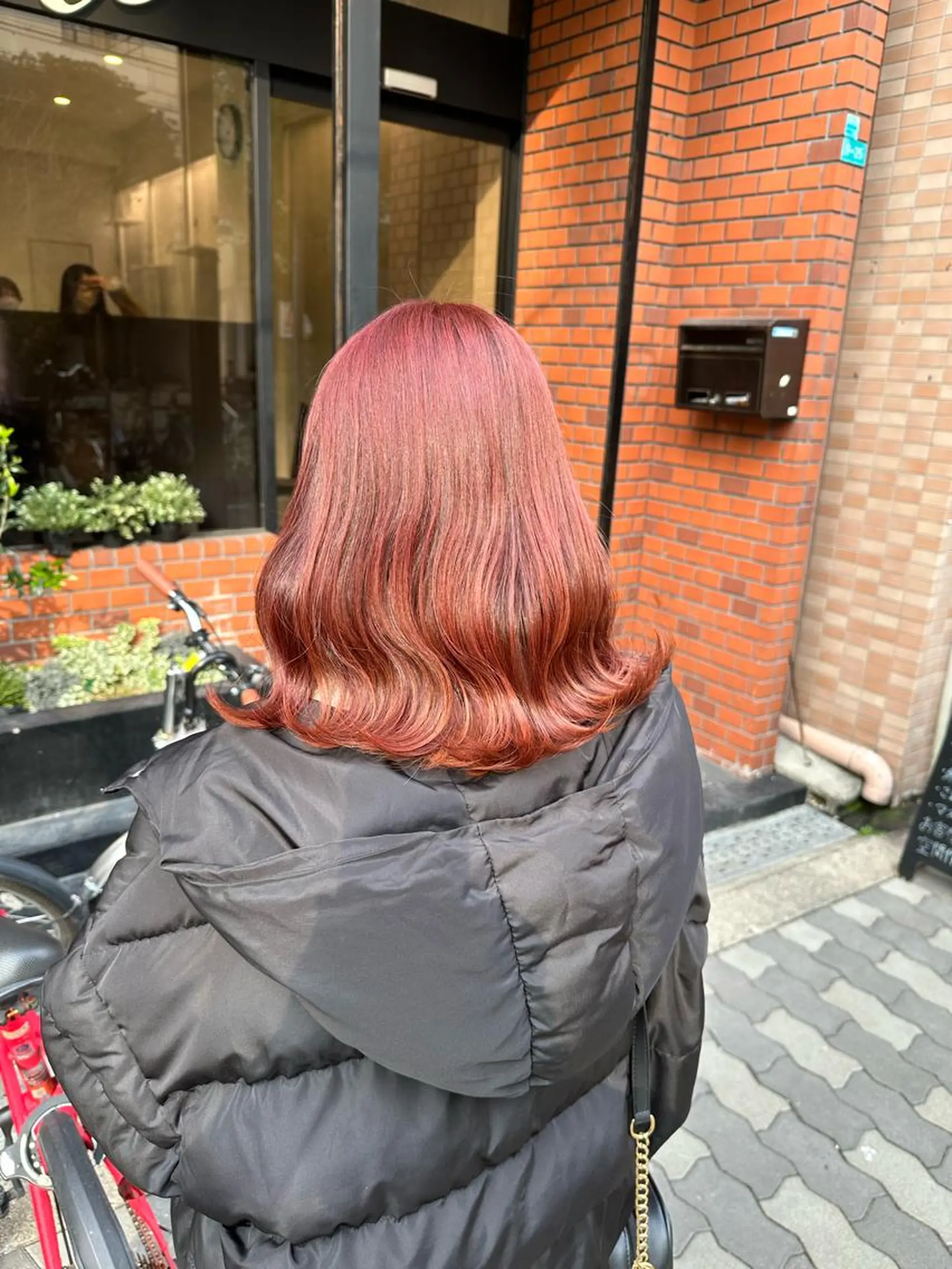 ミディアム カラー ベージュカラー ブリーチ ブリーチなしカラー ピンクカラー ピンクベージュ カット ヘアカラー トリートメント 上田 紗也のヘアスタイル