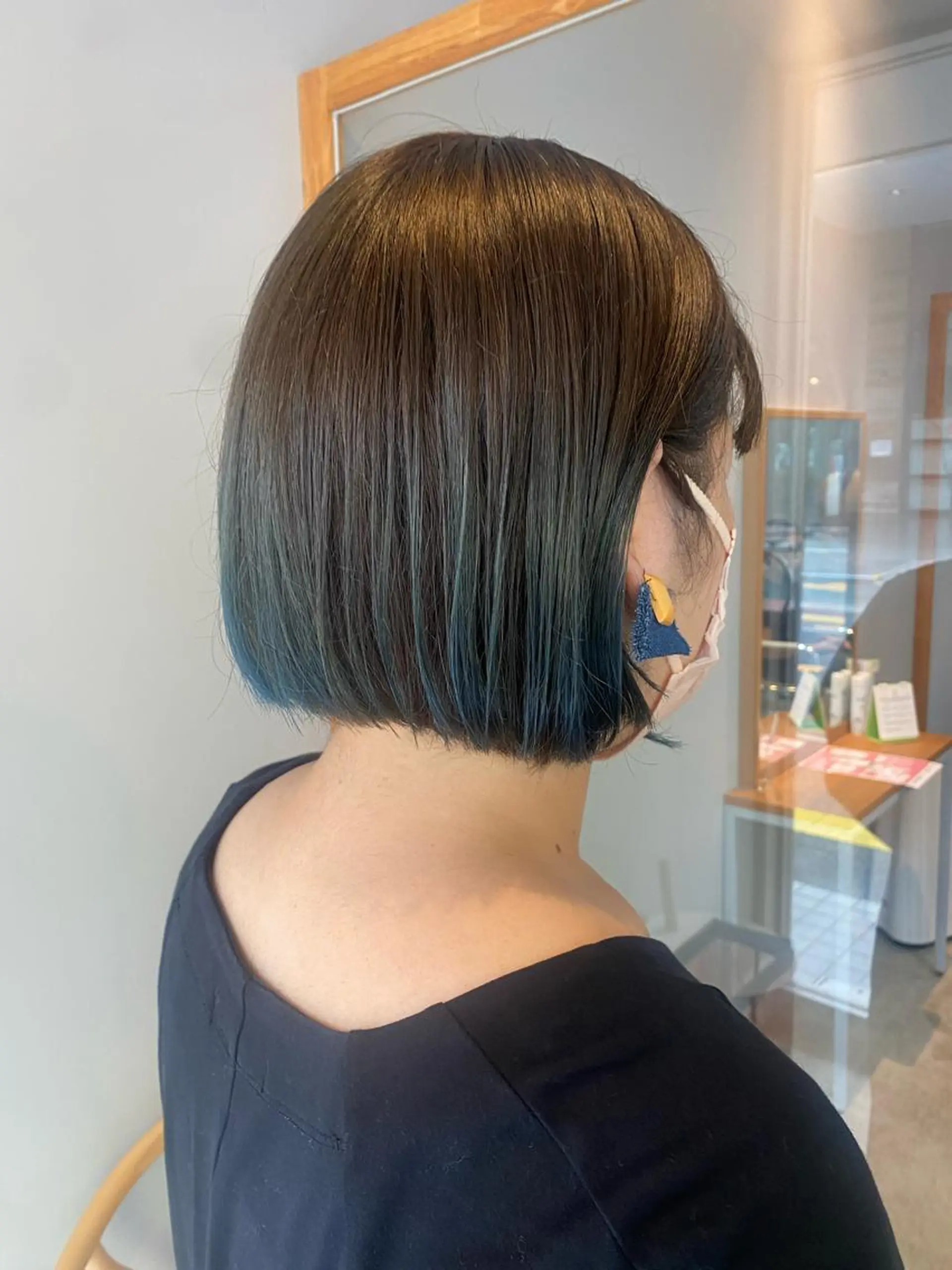 ショート カラー ブルーカラー グラデーションカラー shiga mariaのヘアスタイル