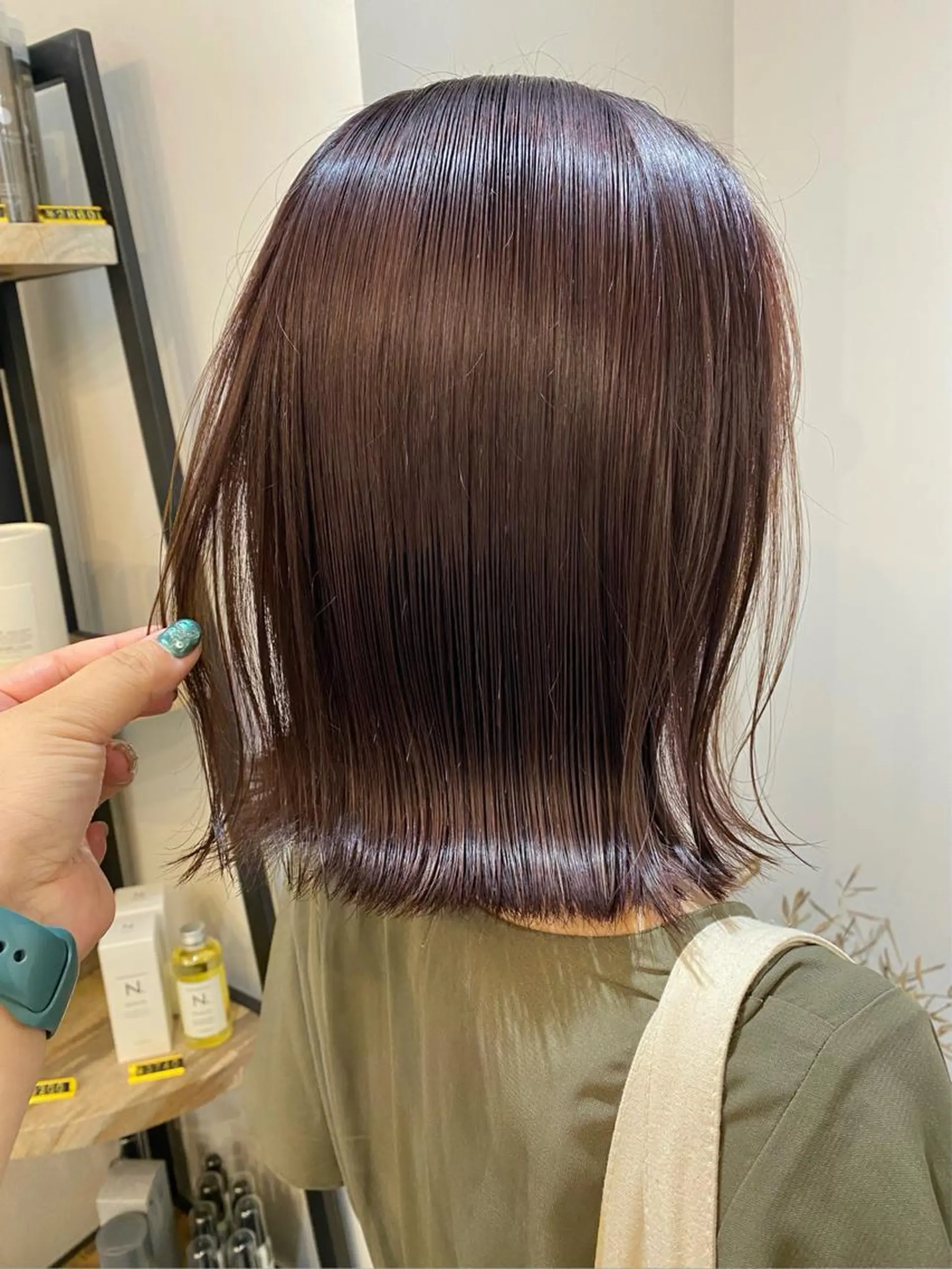 ミディアム カラー バイオレットカラー louwe 武藤幸世のヘアスタイル