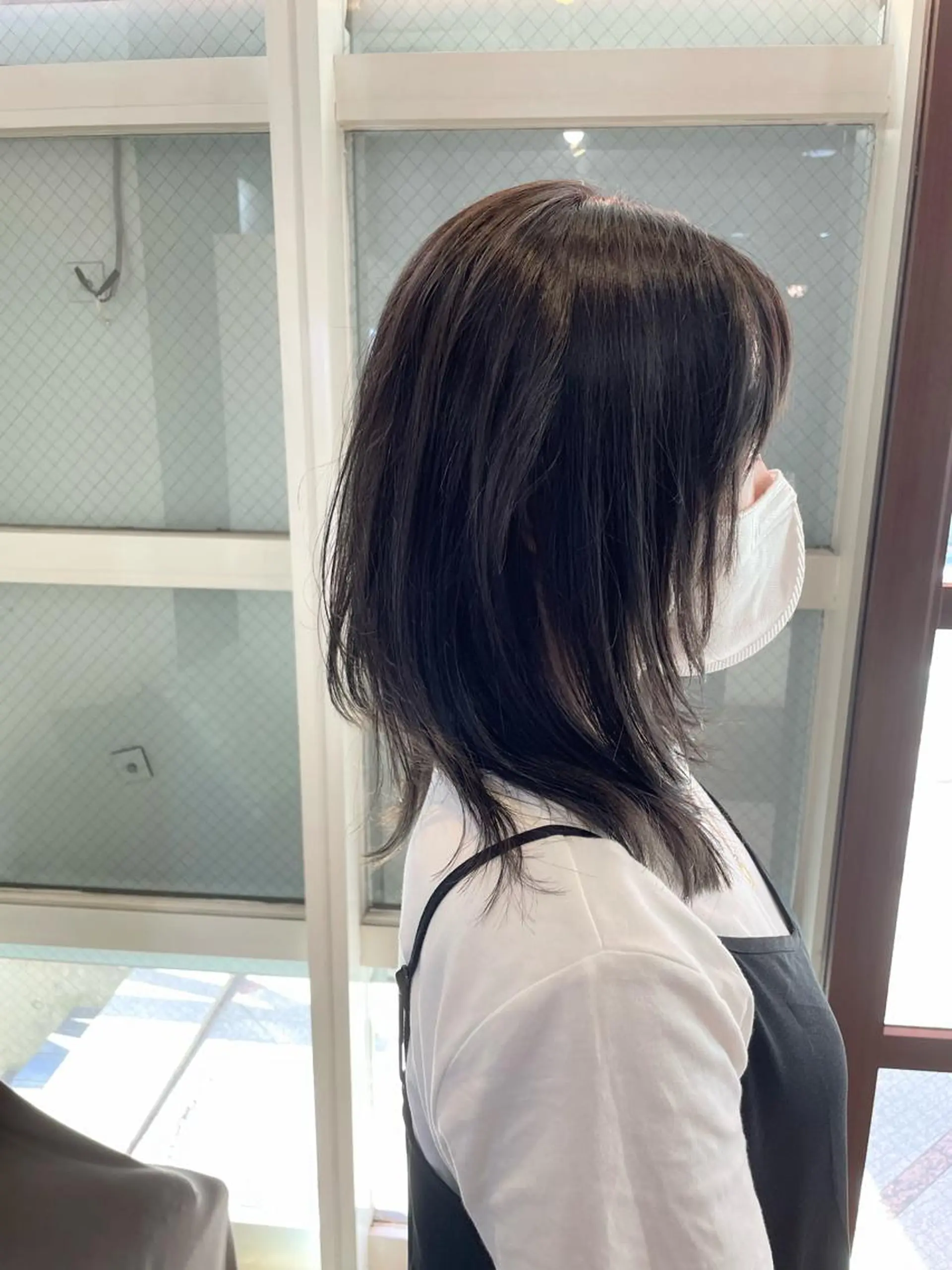 セミロング ウルフカット 中村 海波のヘアスタイル