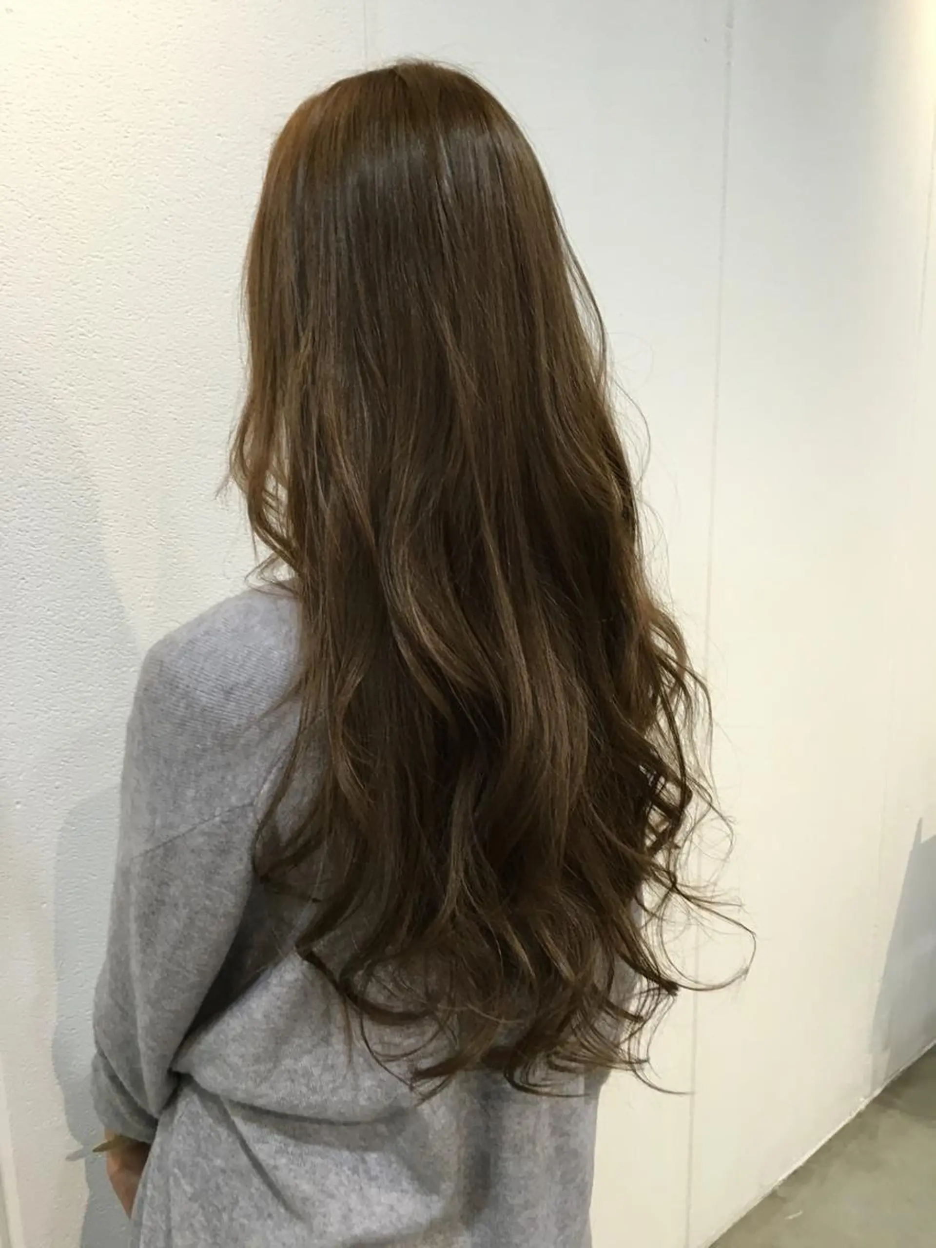 ロング カラー 店長　鍜治本 颯太のヘアスタイル