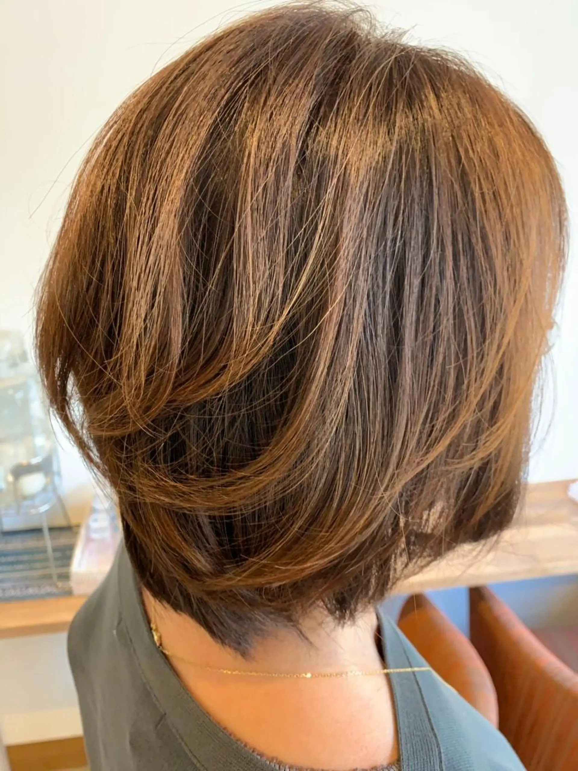 ショート カラー デザインカラー chill out 南塚口本店のヘアスタイル