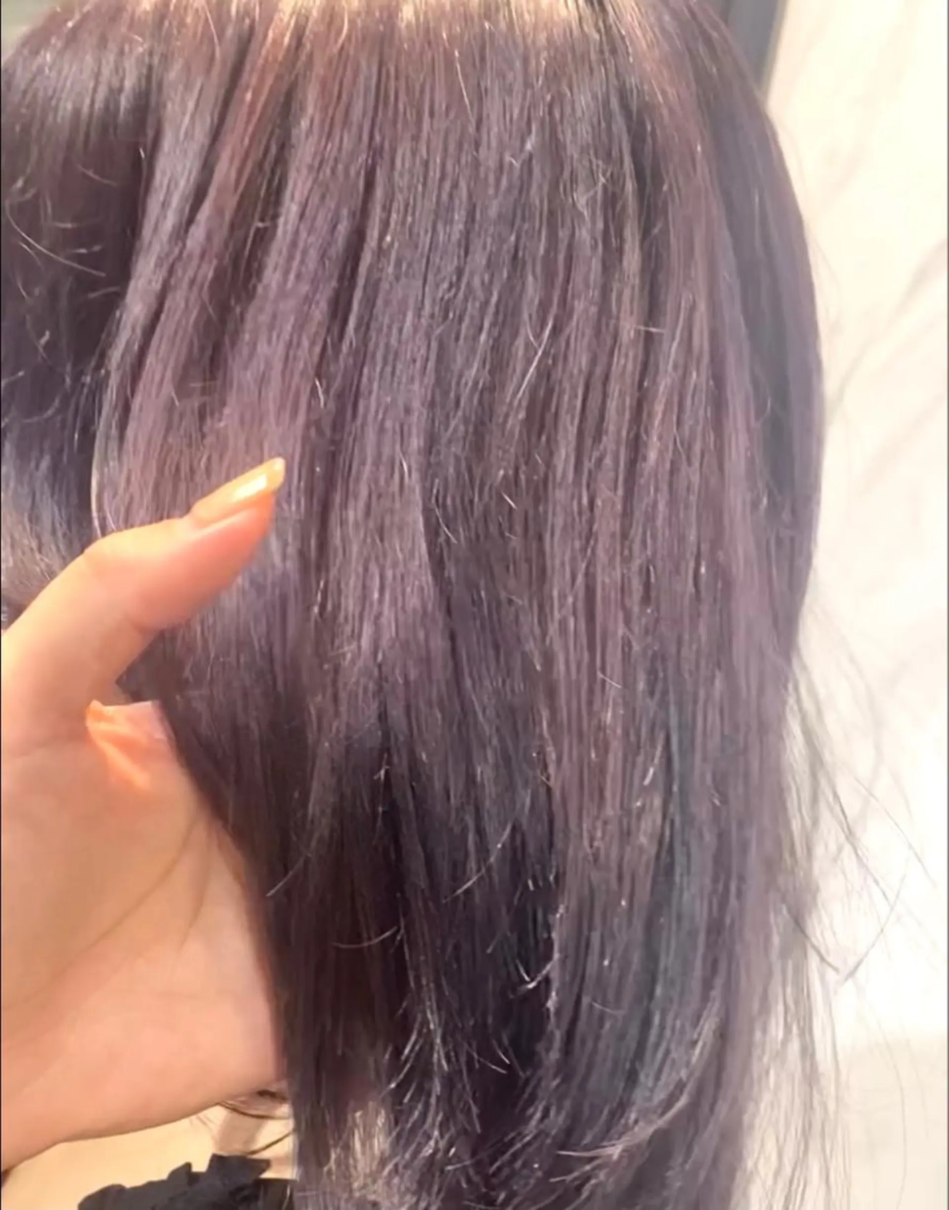 セミロング カラー パーマ ヘアアレンジ ブリーチ ダブルカラー ラベンダーカラー youres hair東新宿店所属・新宿⌇韓国風ヘア ⌇透明感カラーのヘアスタイル