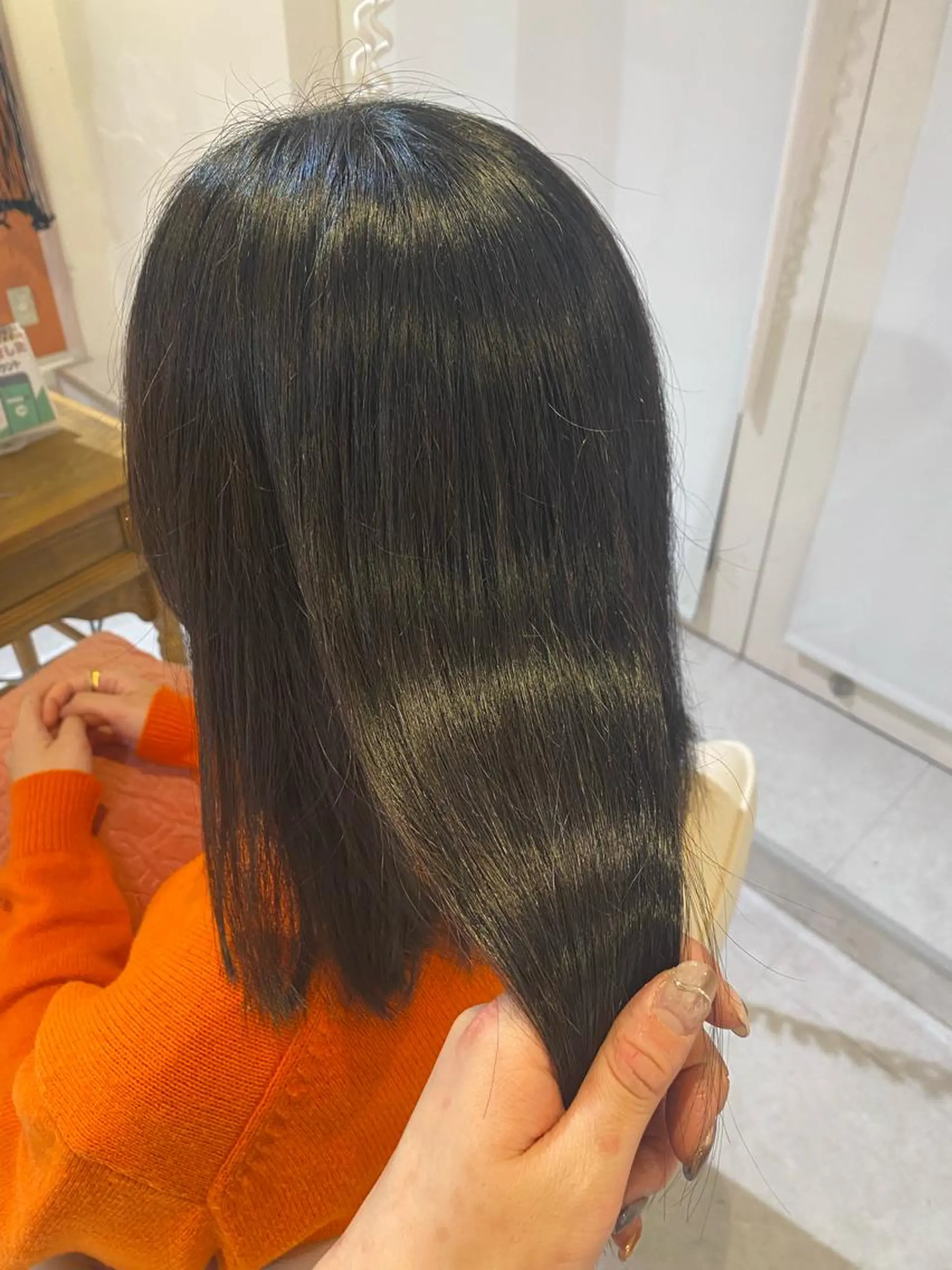 ミディアム カラー カット ヘアカラー 梛木 唯のヘアスタイル