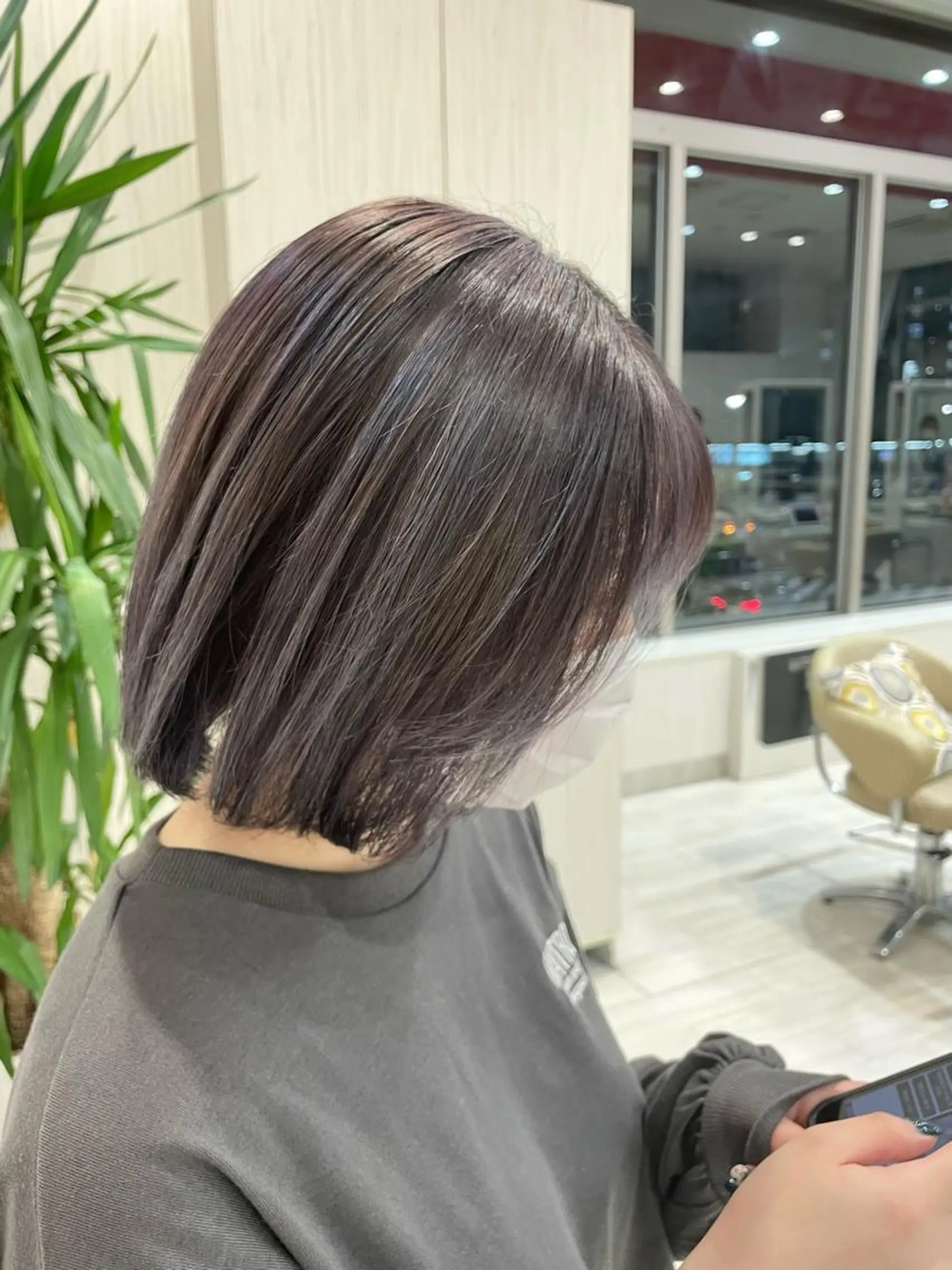ミディアム カラー アッシュ 透明感カラー 飯塚 愛美のヘアスタイル