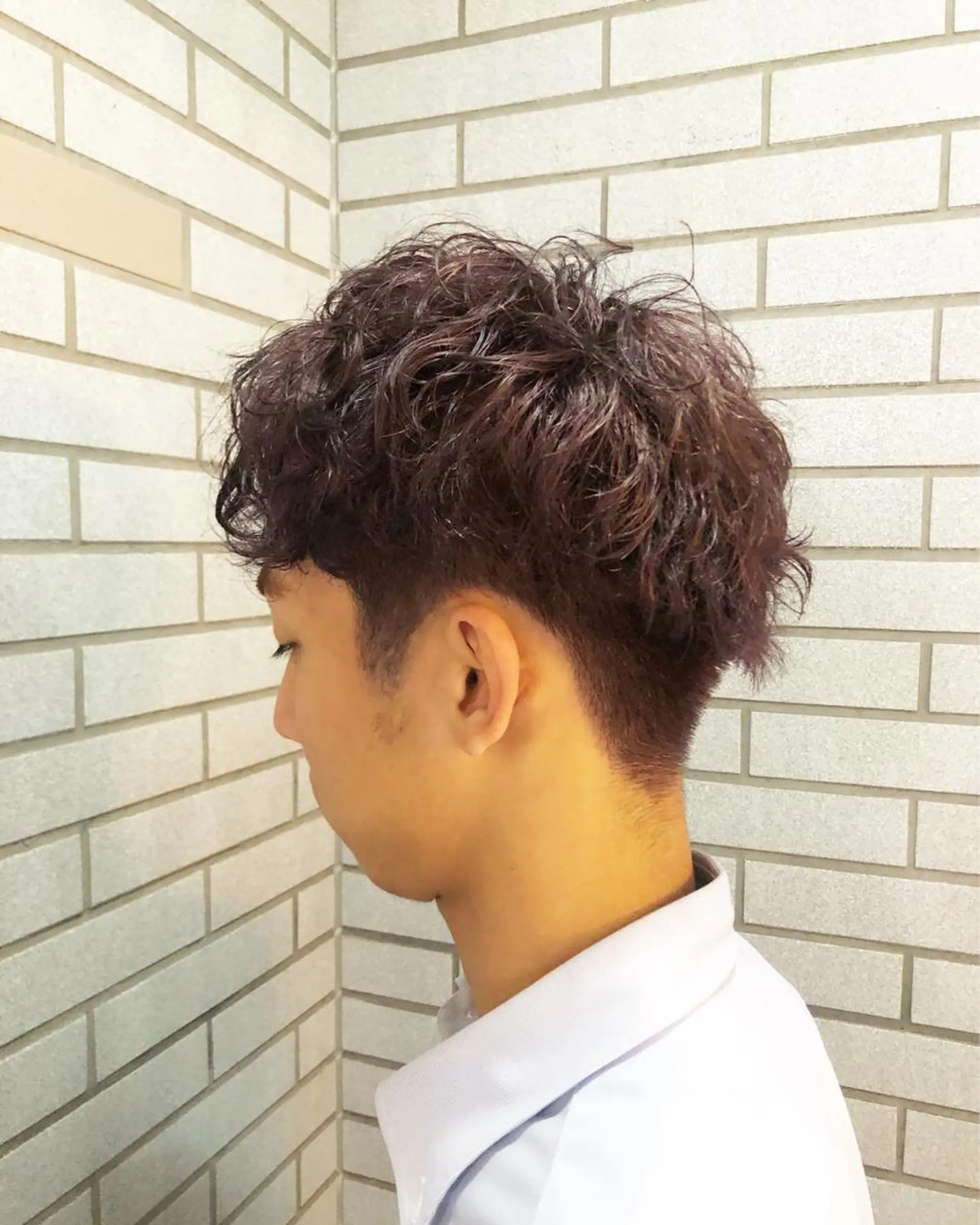 ショート カラー メンズ メンズブリーチ ツーブロック 刈り上げ アディクシーカラー アッシュ カット ヘアカラー トリートメント XES-TA所属・中村 よしひでのヘアスタイル