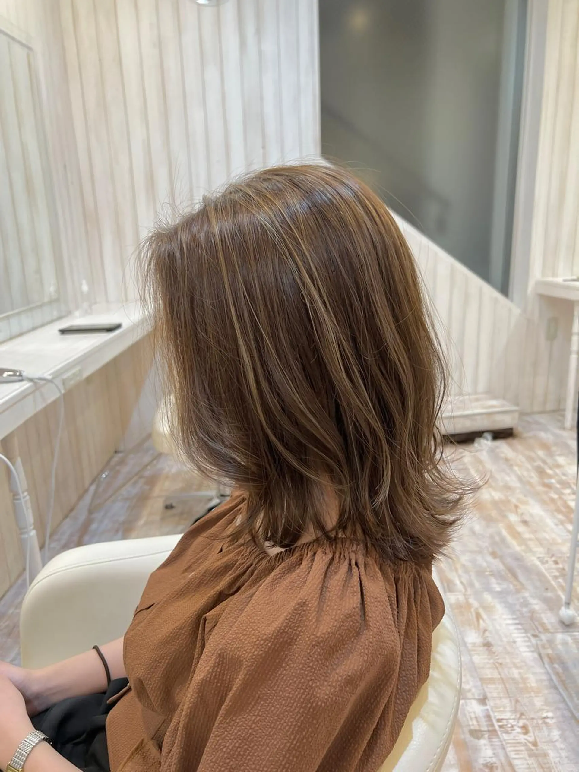 ミディアム カラー 佐藤史哉* 韓国レイヤー赤み除去のヘアスタイル