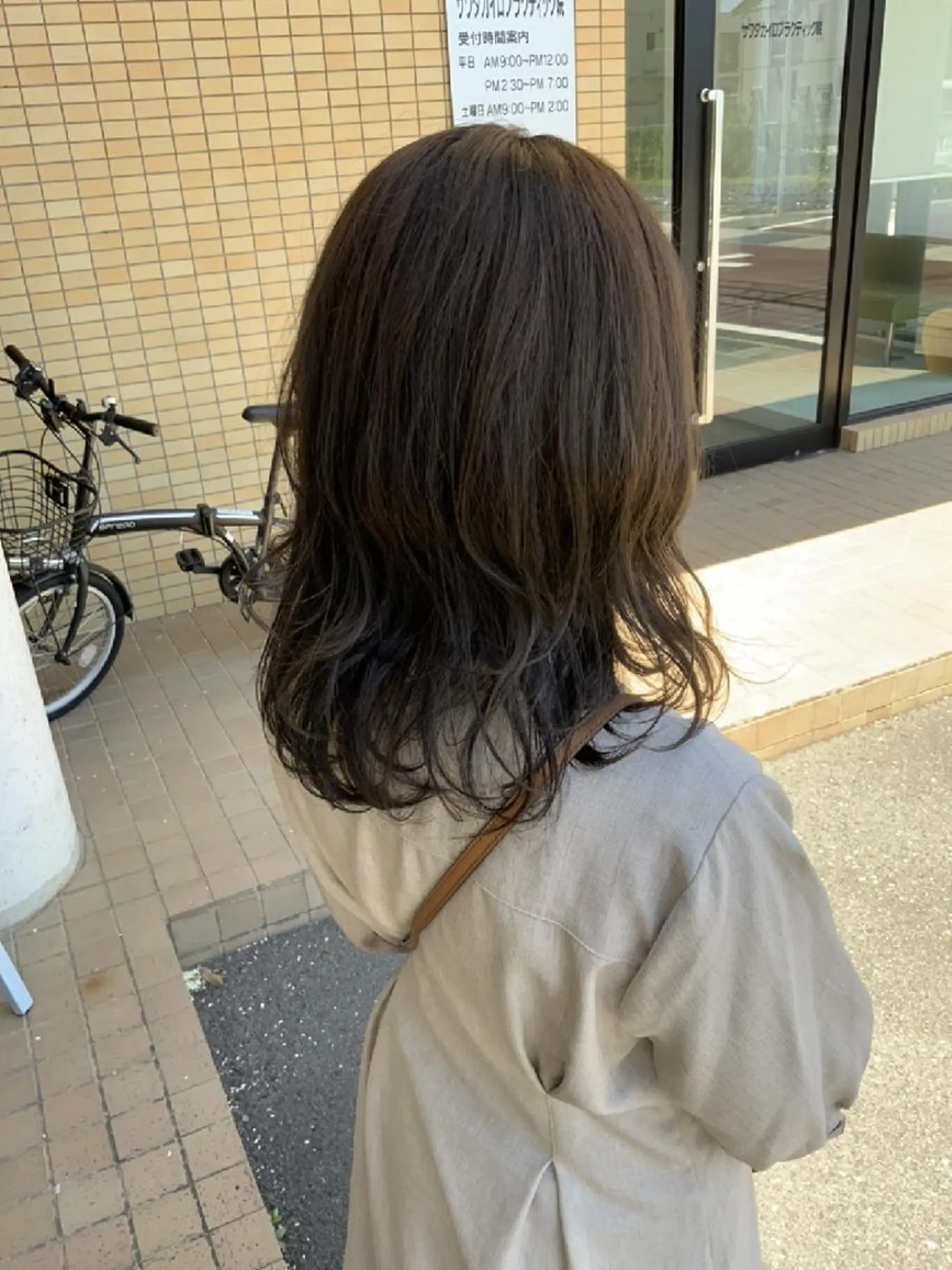 カラー アッシュ カット ヘアカラー トリートメント 堀 望美のヘアスタイル