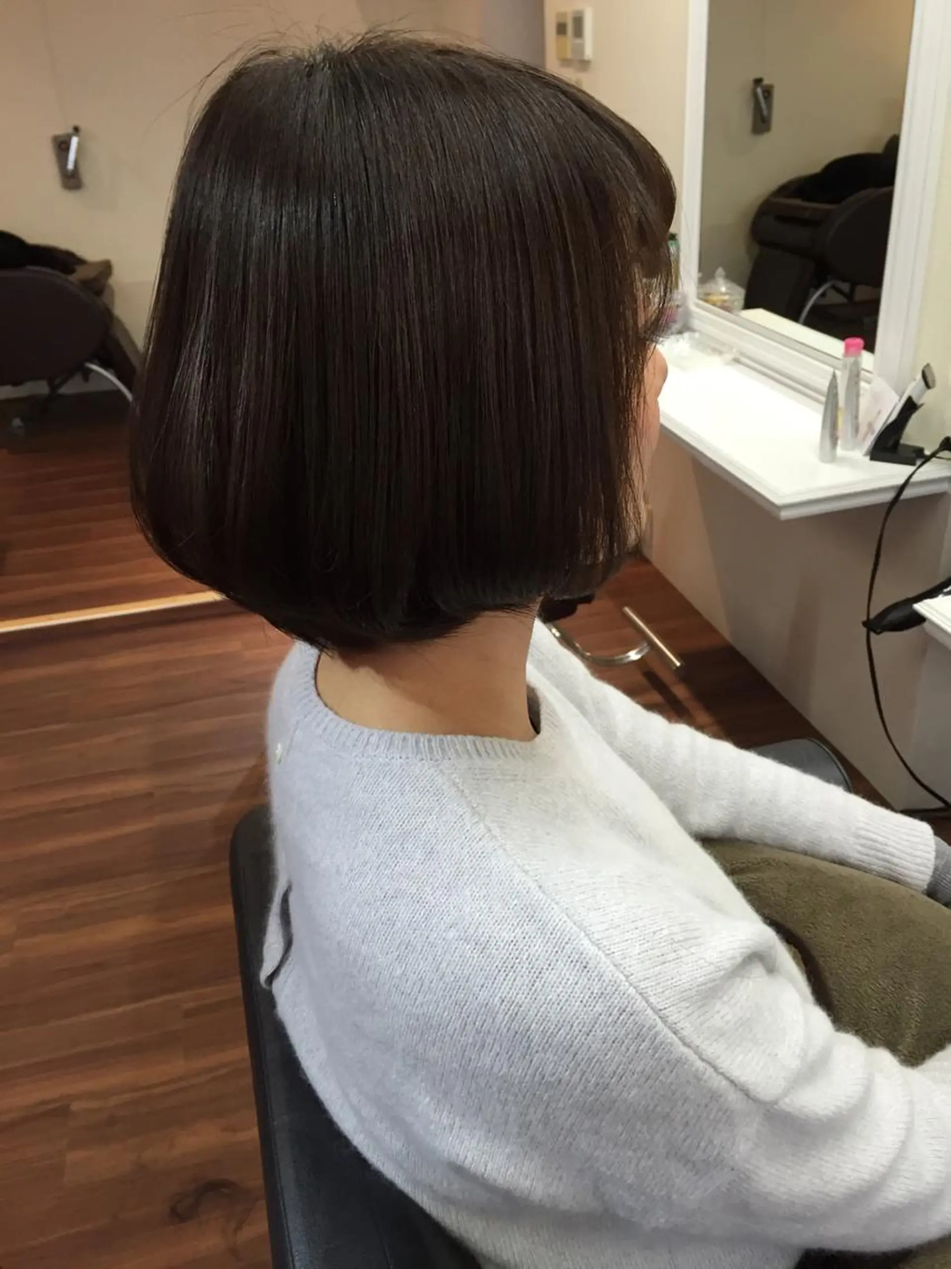 ショート カラー ボブ 成松 勇治のヘアスタイル