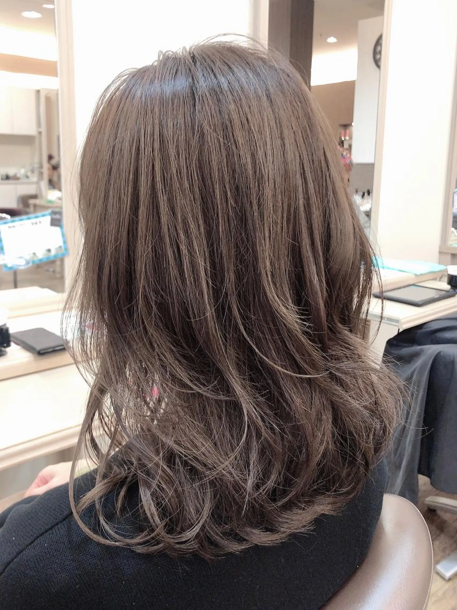 ミディアム カラー ヘアカラー 尚平 髪質改善 大人のデザインカラーのその他イメージ