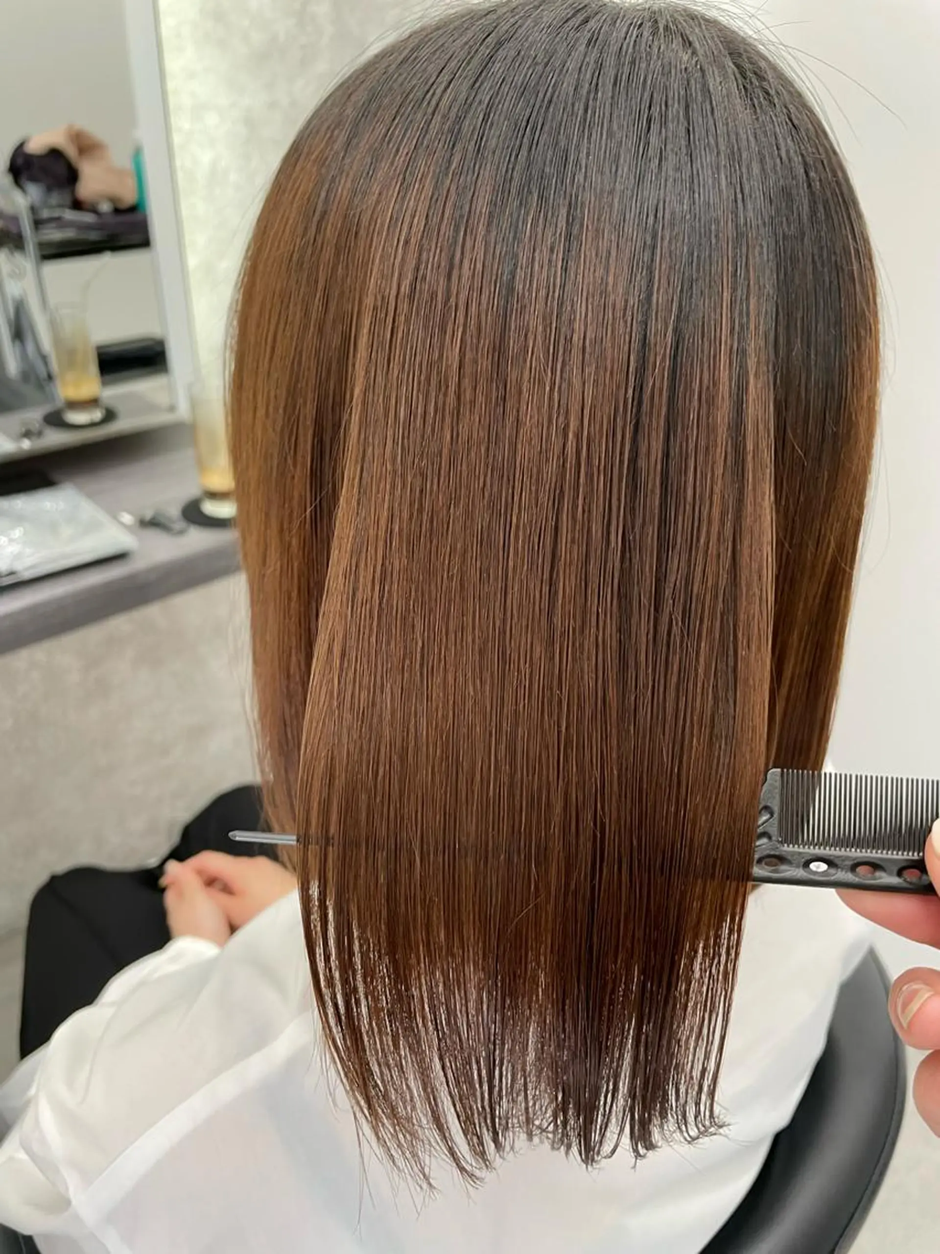 ミディアム 髪質改善 縮毛矯正 トリートメント 酸性ストレート カット 縮毛矯正 佐々木 達也のヘアスタイル