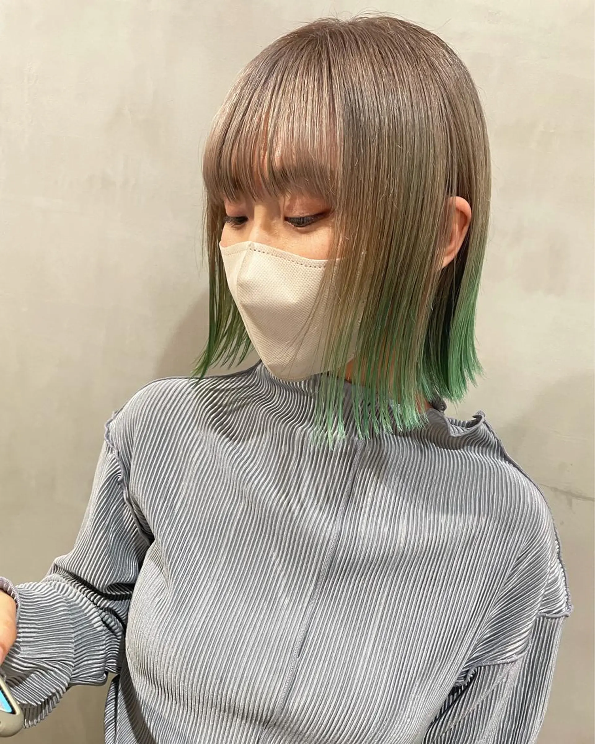 ミディアム カラー カット ヘアカラー トリートメント 優 作のヘアスタイル
