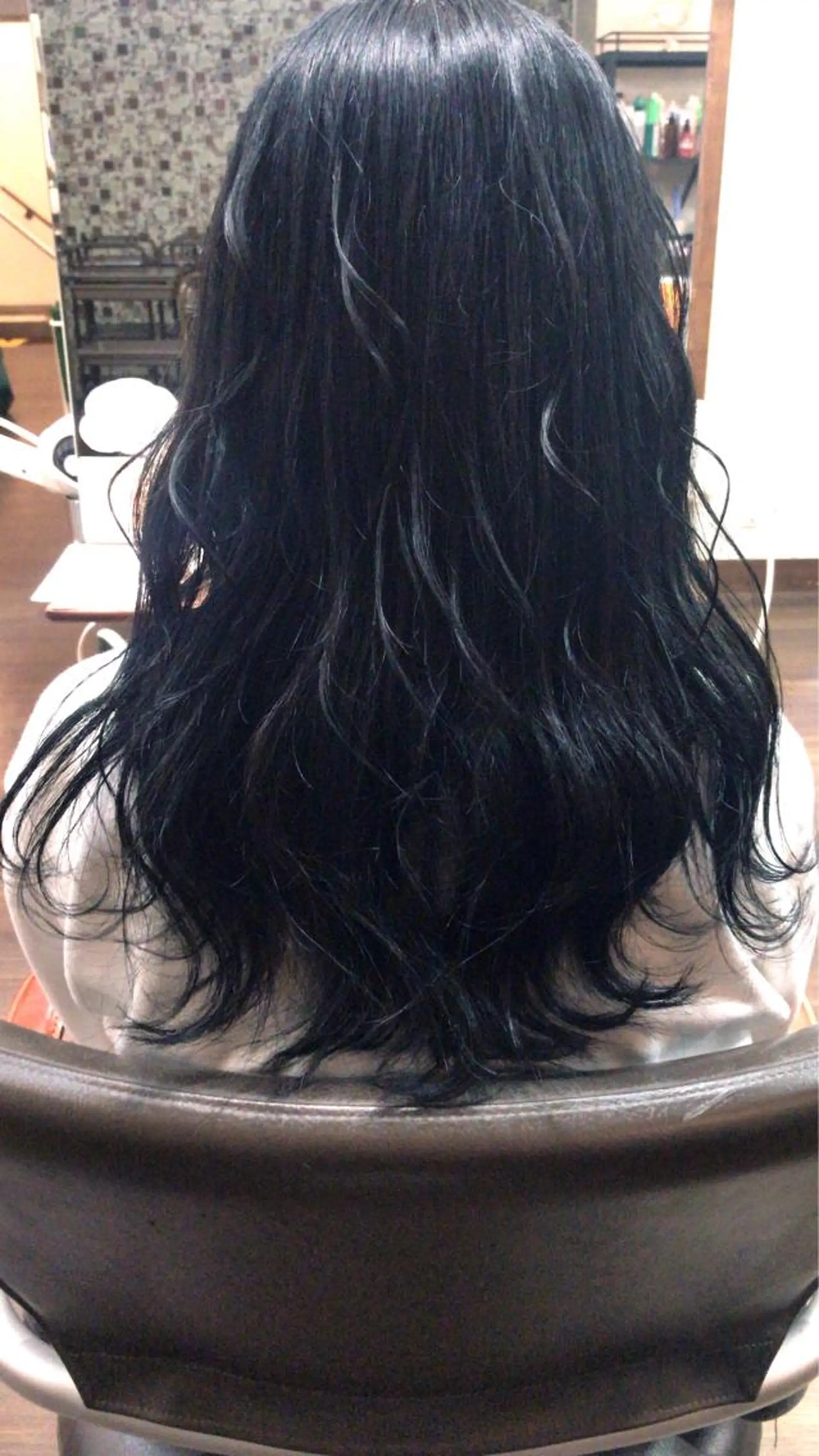 ロング カラー 黒髪 ブルーカラー ブルーブラック WAVE所属・西川 佑樹のヘアスタイル