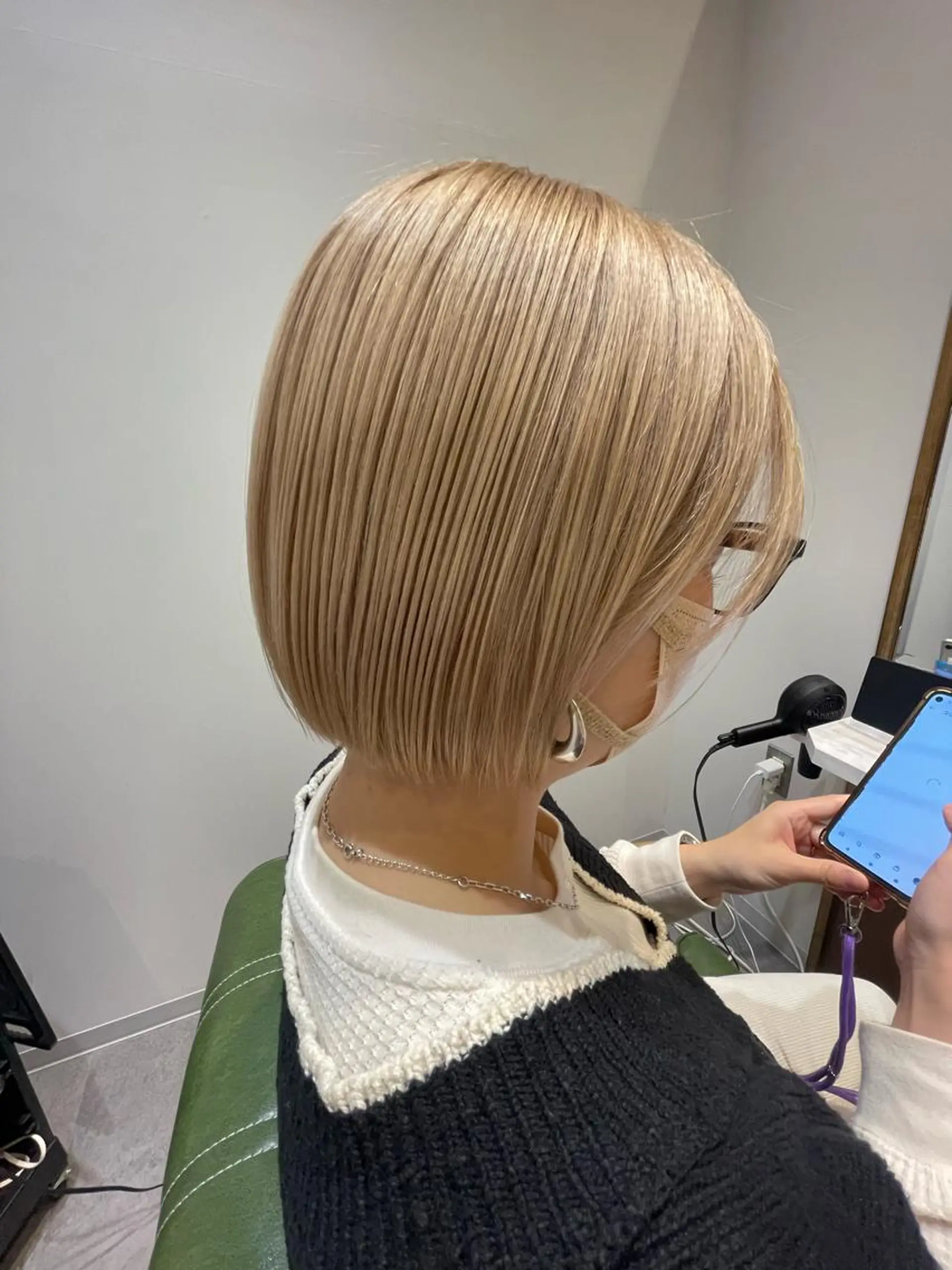 ショート カラー ハイトーンカラー ボブ カット ヘアカラー 荒木 理緒のヘアスタイル
