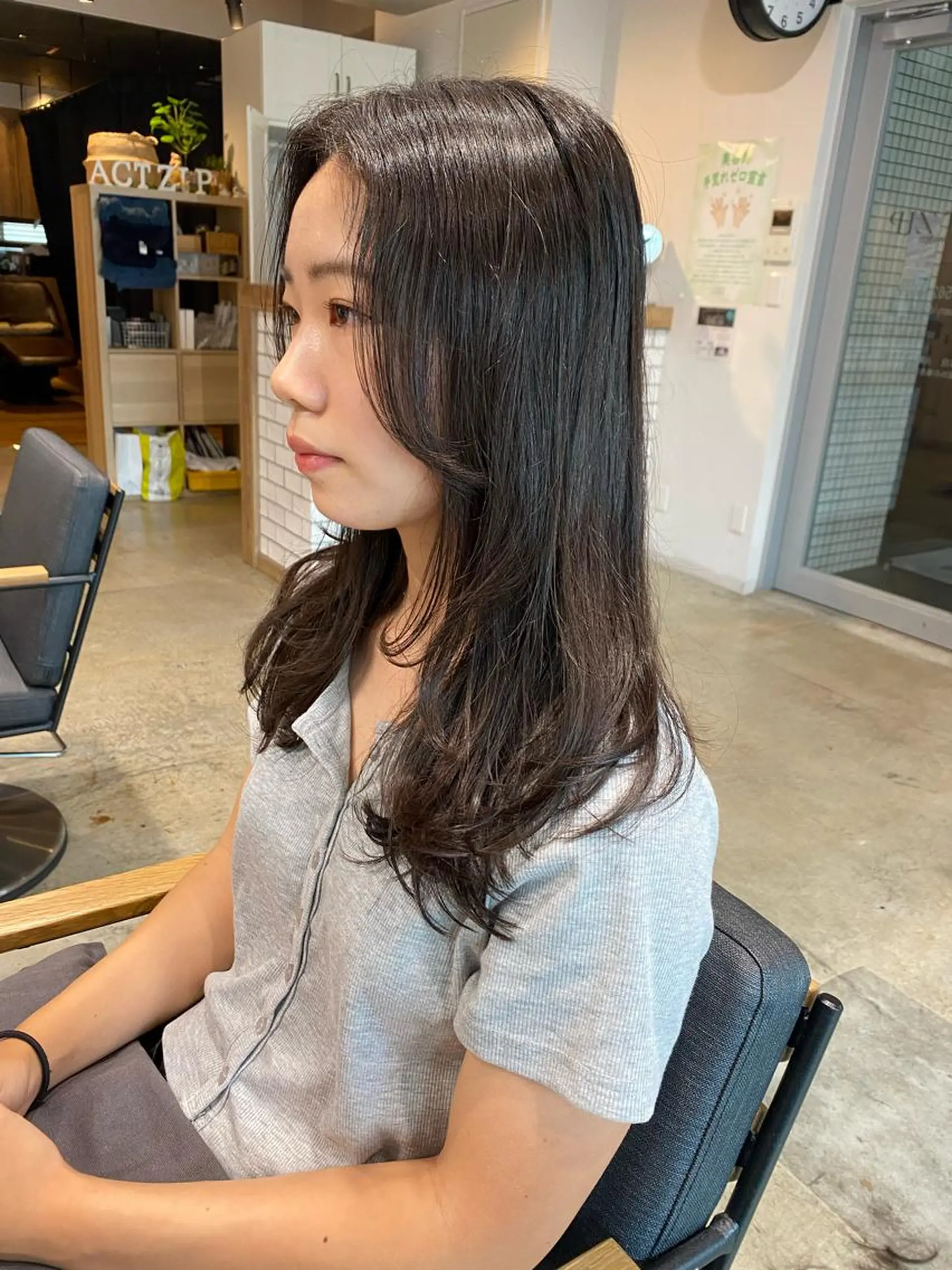 ロング レイヤーカット ロング 渡邉 涼香のヘアスタイル
