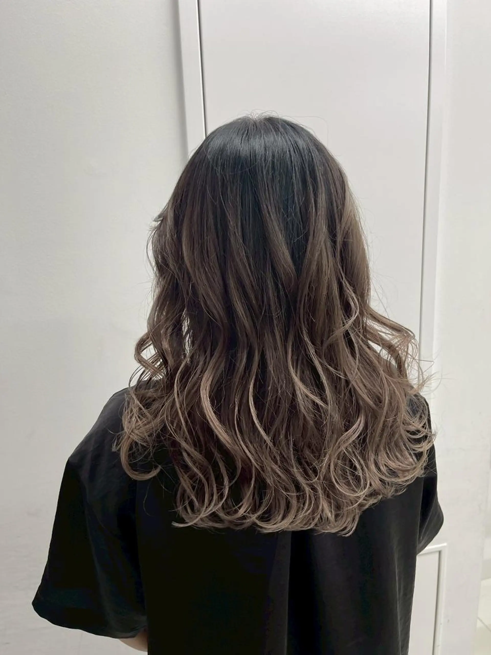 ロング カラー アディクシーカラー アッシュ ブルーカラー ダークアッシュ グレージュ 【公式】amble luxe池袋東口💛のヘアスタイル
