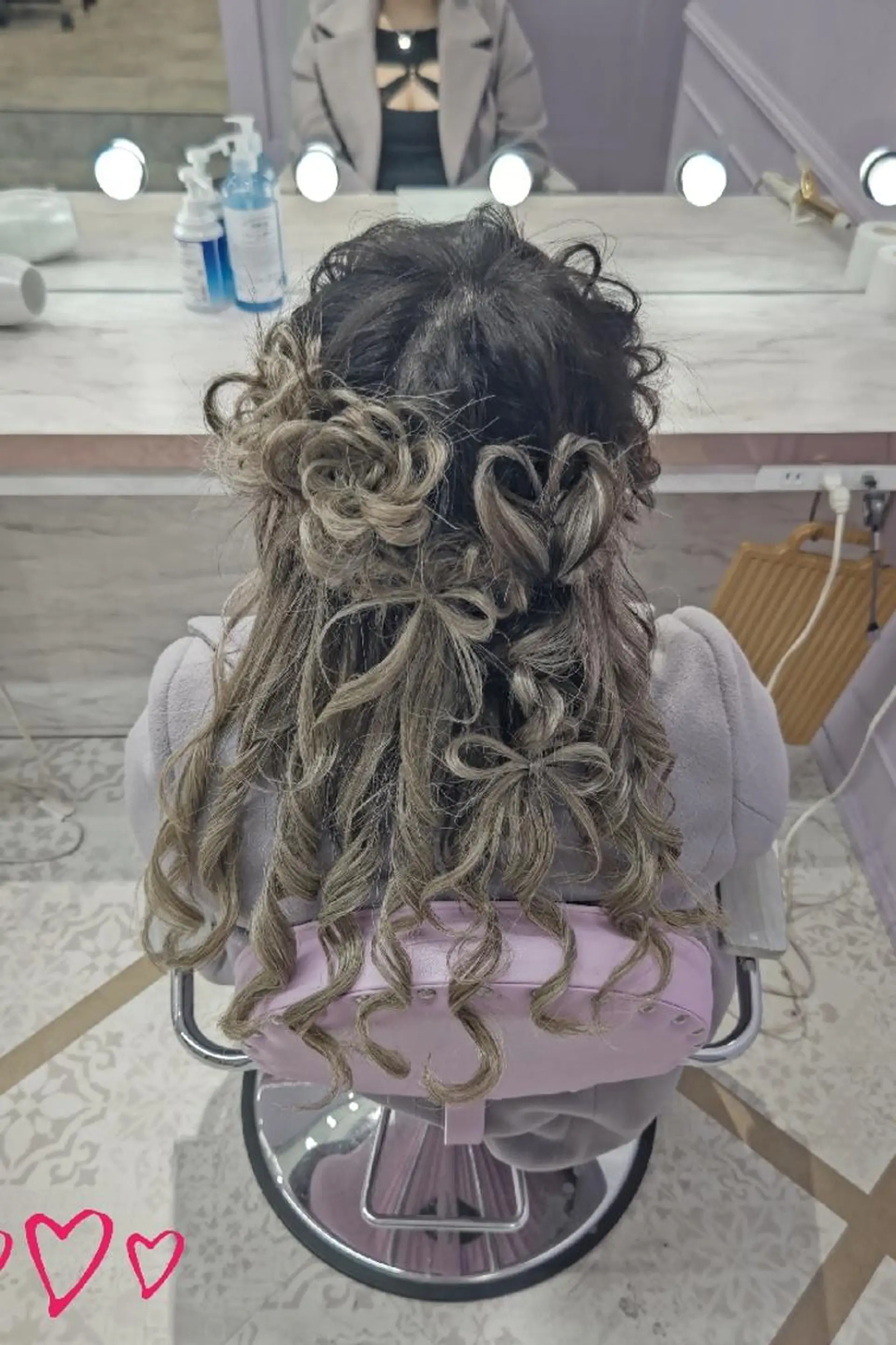 セミロング エクステ ウルフカット LUXBE GALLERY なんば駅前店所属・ラックスビーギャラリ ー AKICOのヘアスタイル