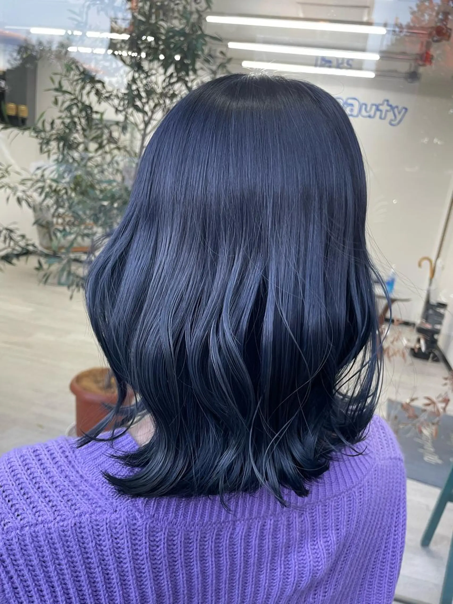カラー ネイビーカラー オノ アカネのヘアスタイル
