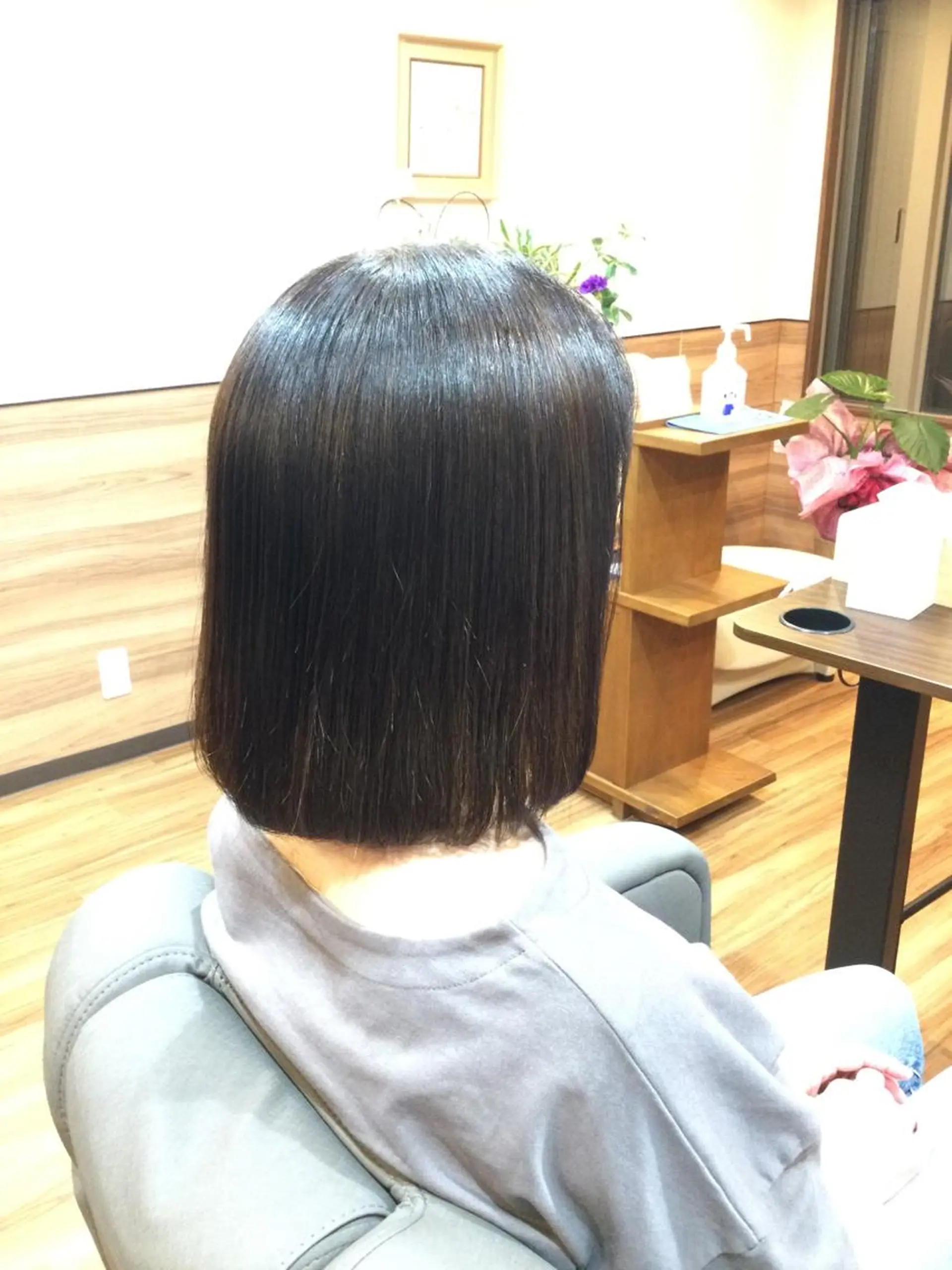 ミディアム ボブ 外ハネヘア Annon プライベートサロンのヘアスタイル