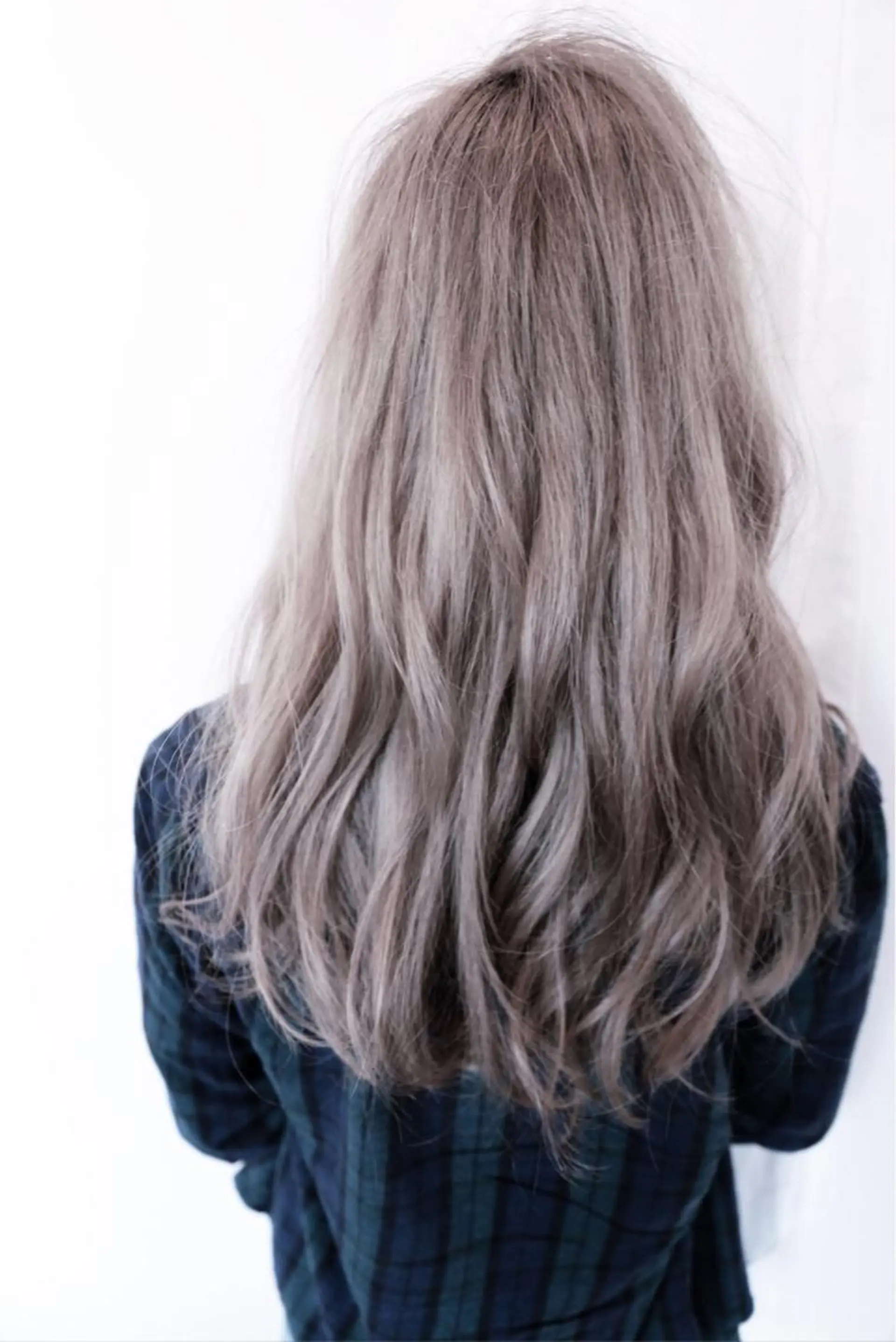 ロング カラー パーマ ヘアアレンジ ネイル マツエク・マツパ ベージュカラー uno pulir所属・トップスタイリスト 永尾拓也のヘアスタイル