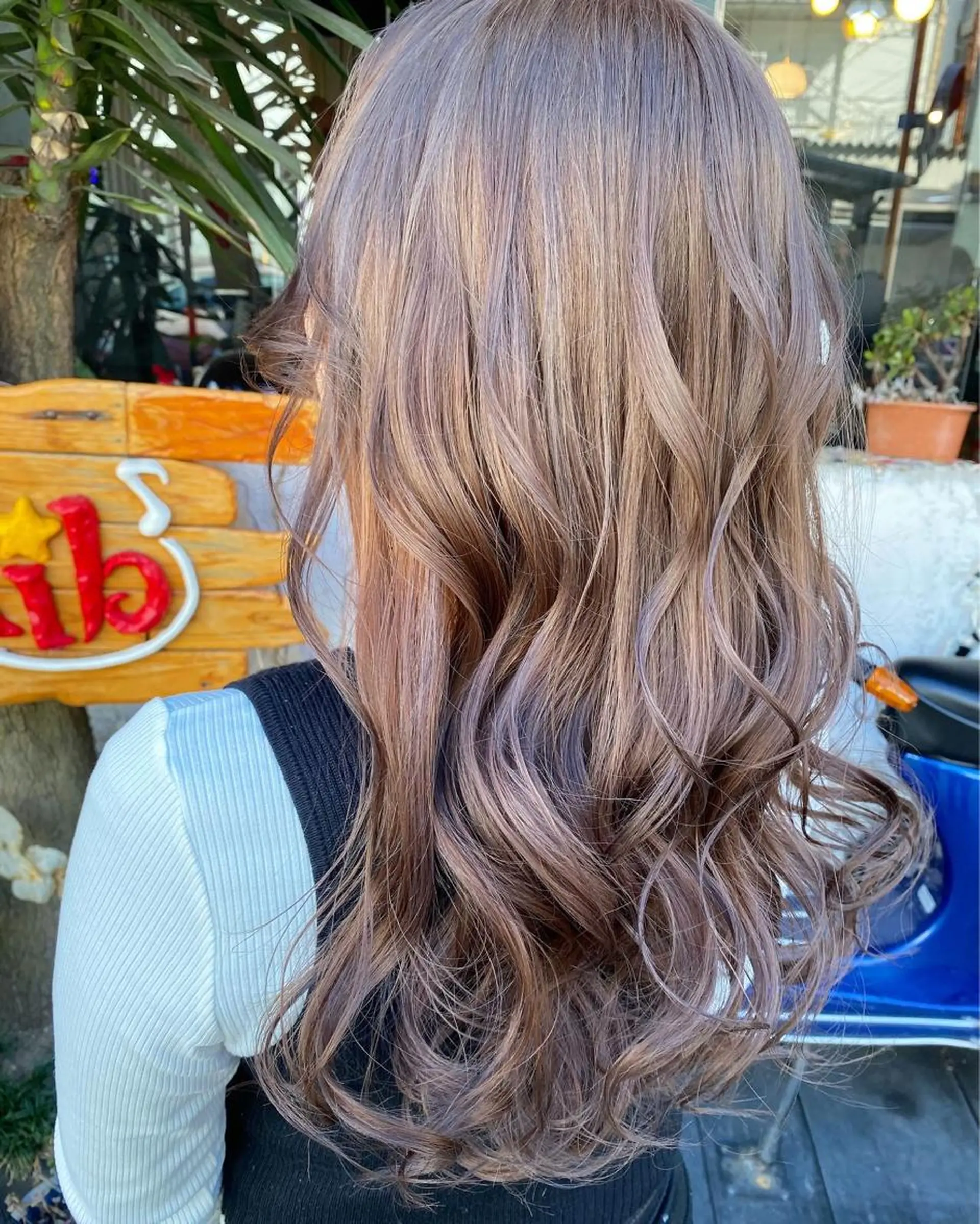 ロング カラー ベージュカラー ヘアカラー トリートメント 玉木 育実のヘアスタイル