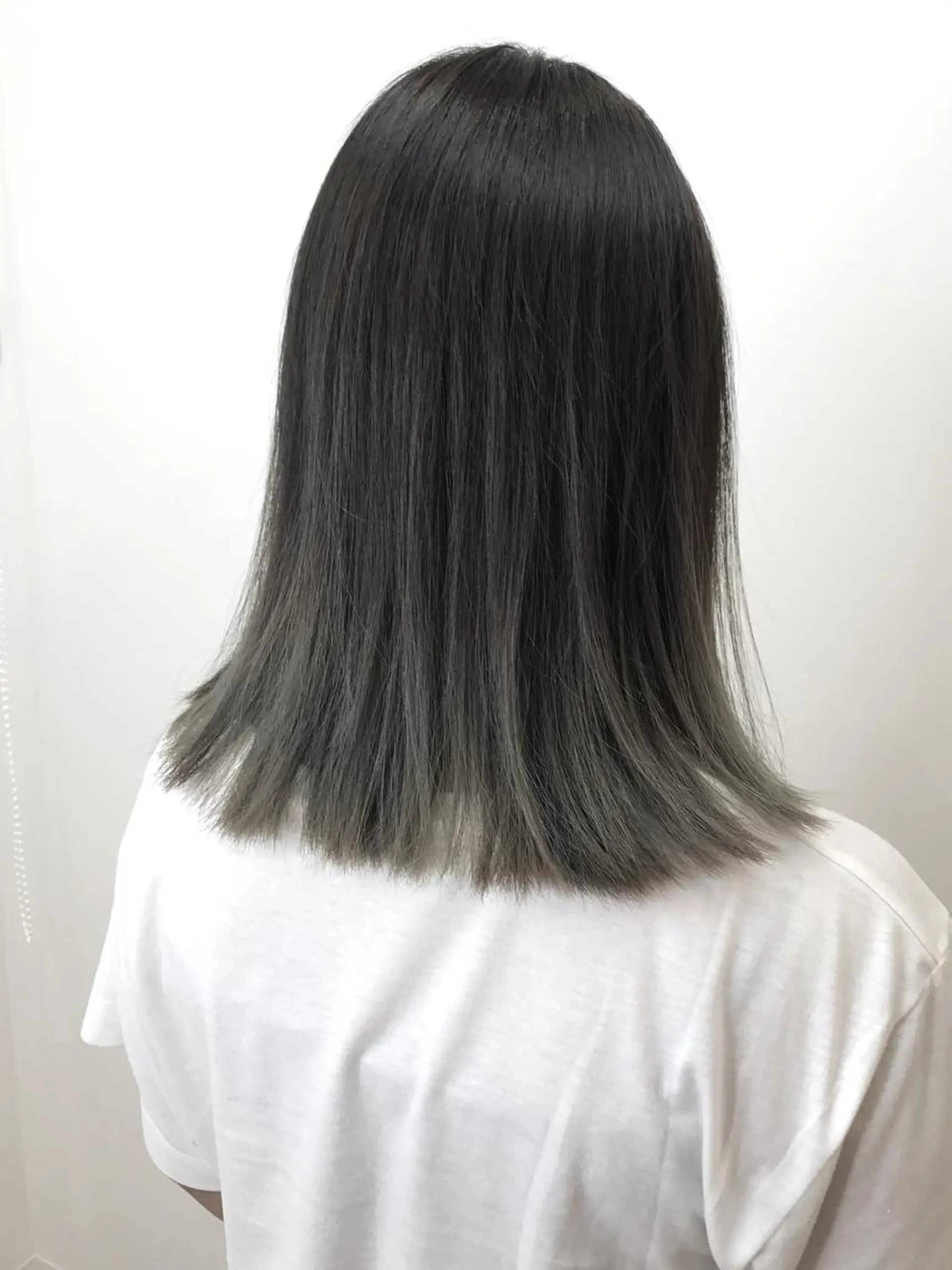 ミディアム カラー カット ヘアカラー 湯浅 了一のヘアスタイル