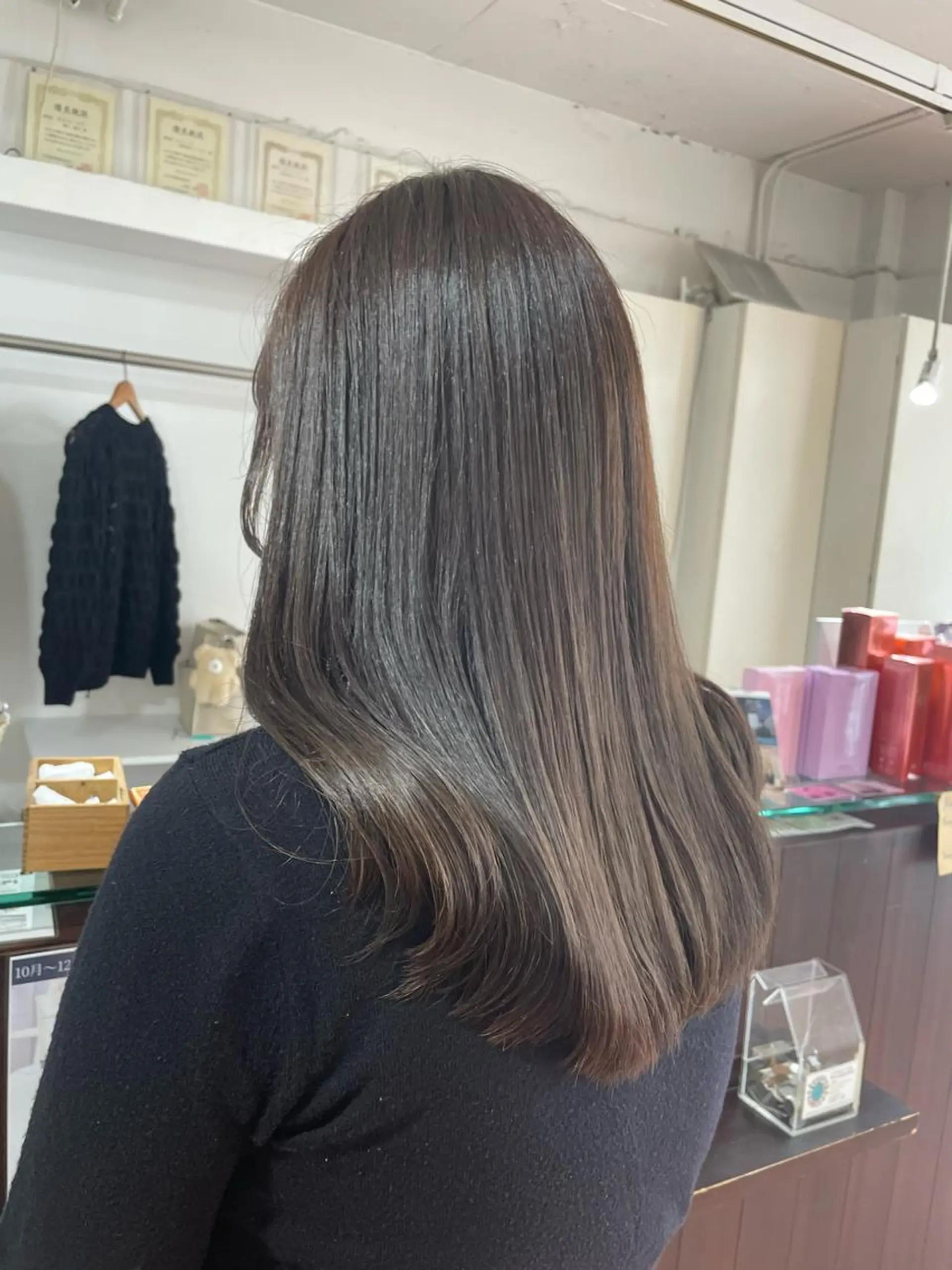 ロング カラー アッシュ アッシュグレー 🦋透明感 艶カラー Rie🦋のヘアスタイル