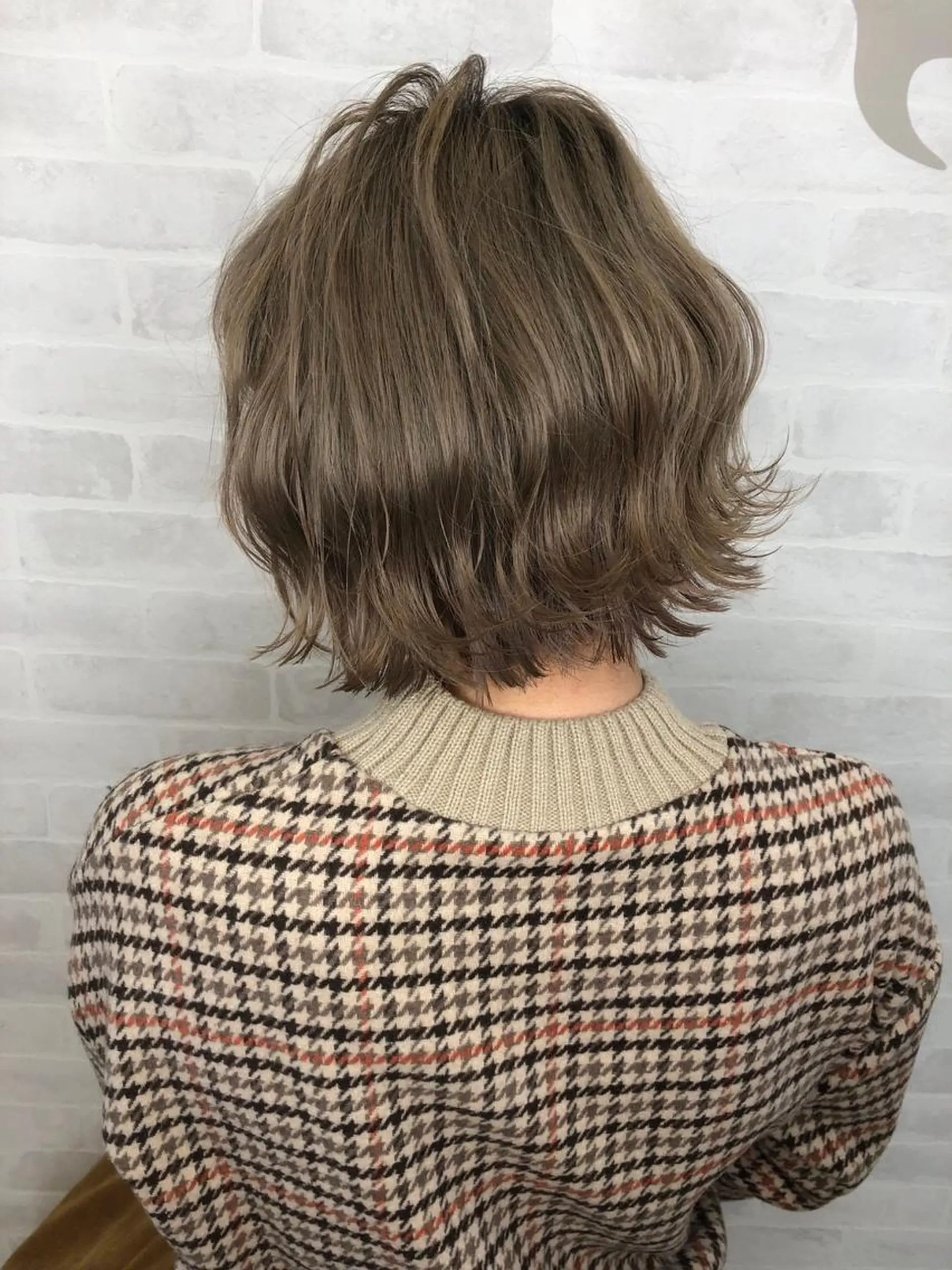 カラー 濱川 佳奈のヘアスタイル