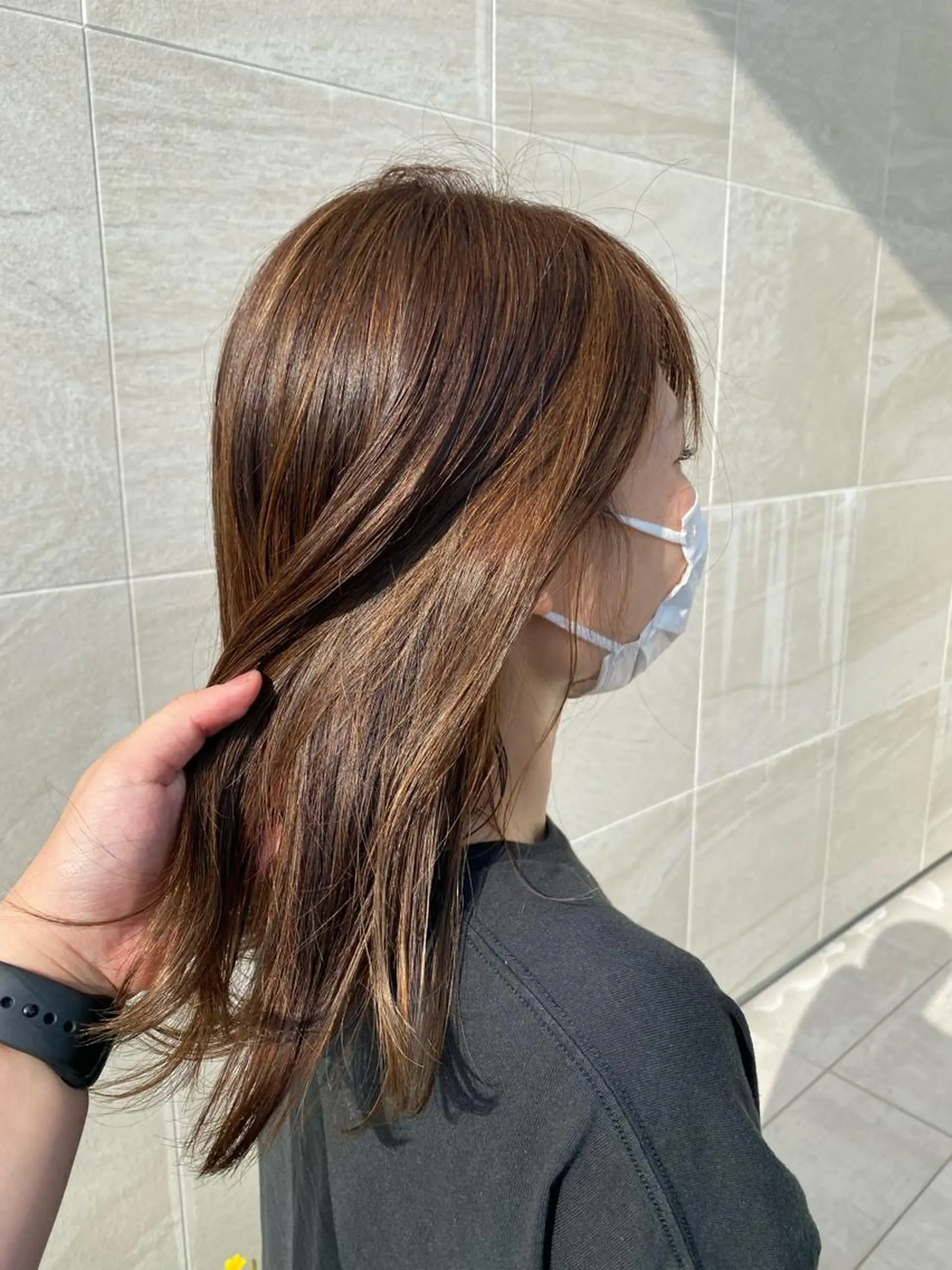 セミロング カラー 中川 茜里のヘアスタイル