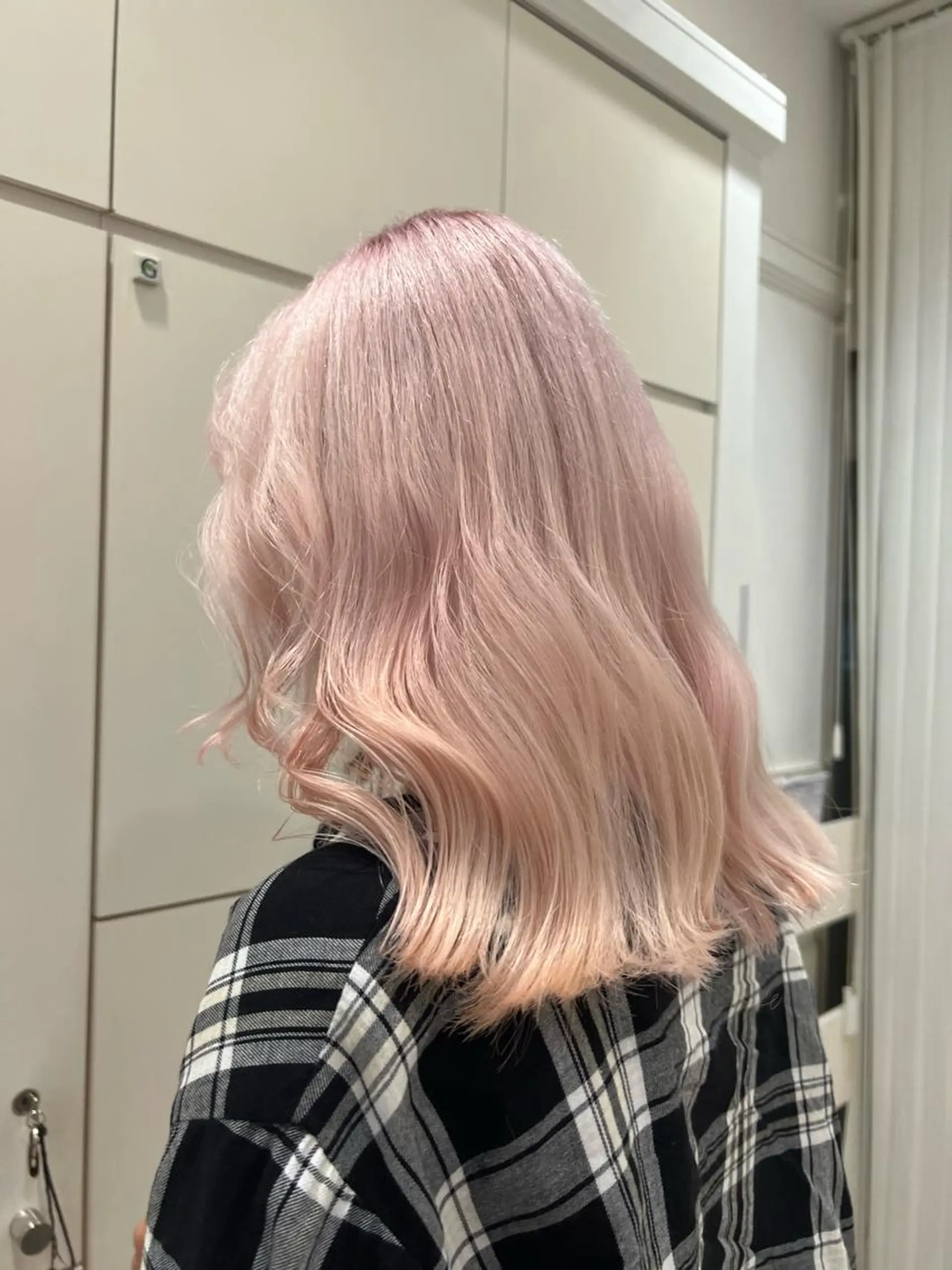 セミロング カット ヘアカラー トリートメント AI TOKYO　S所属・mizuki 【韓国レイヤー】のヘアスタイル