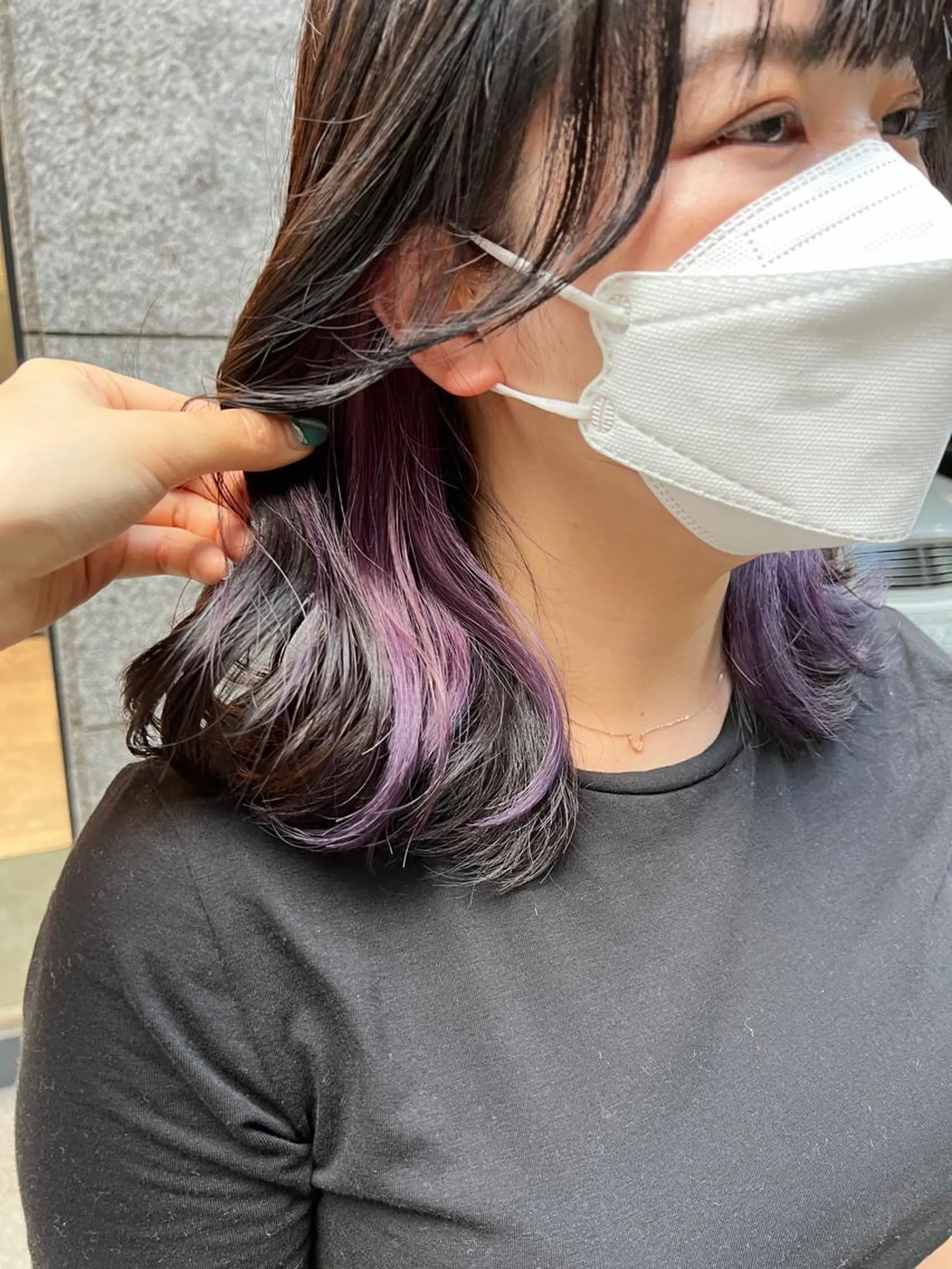 ミディアム カラー イヤリングカラー ラベンダーカラー カット ヘアカラー ノイシキ サキのヘアスタイル