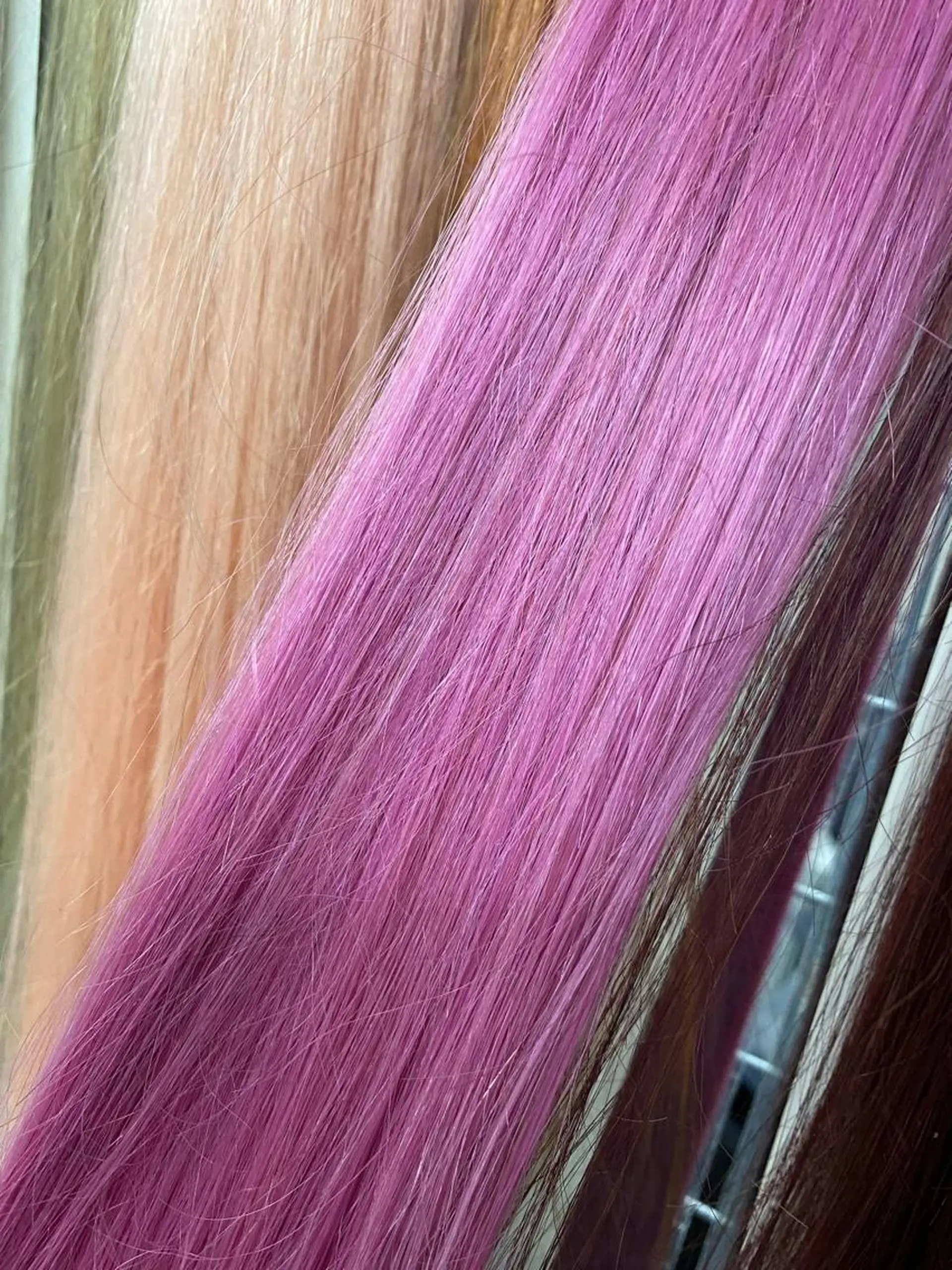 ロング ヘアアレンジ ネイル マツエク・マツパ アイブロウ KITTY 立川のネイルデザイン