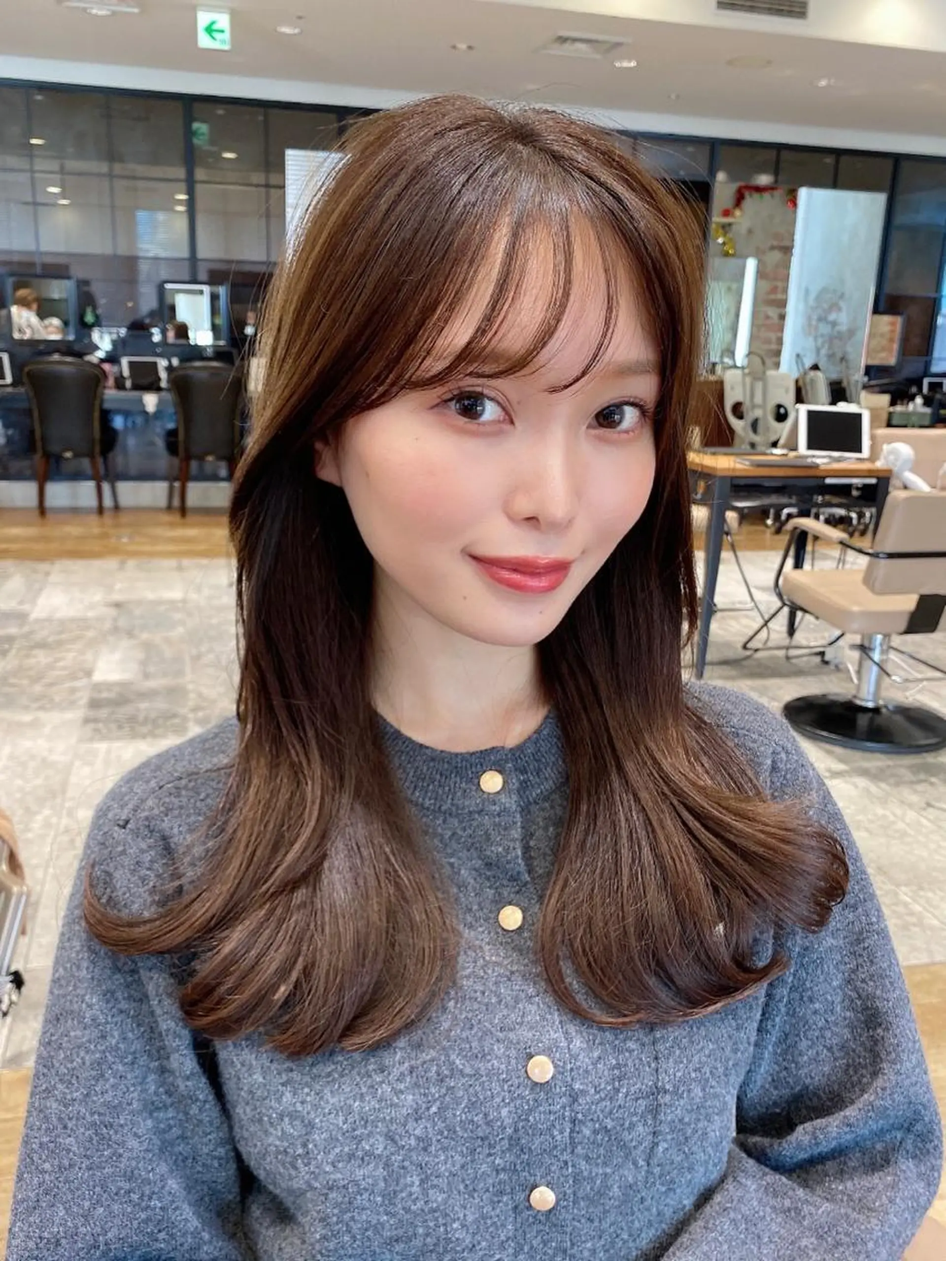 セミロング くびれヘア 髪質改善 縮毛矯正 🧡くびれヘア/前髪 顔周り🧡久原結衣のヘアスタイル